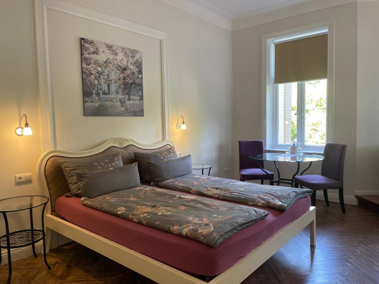 Double Room with Spa Bath photo 2