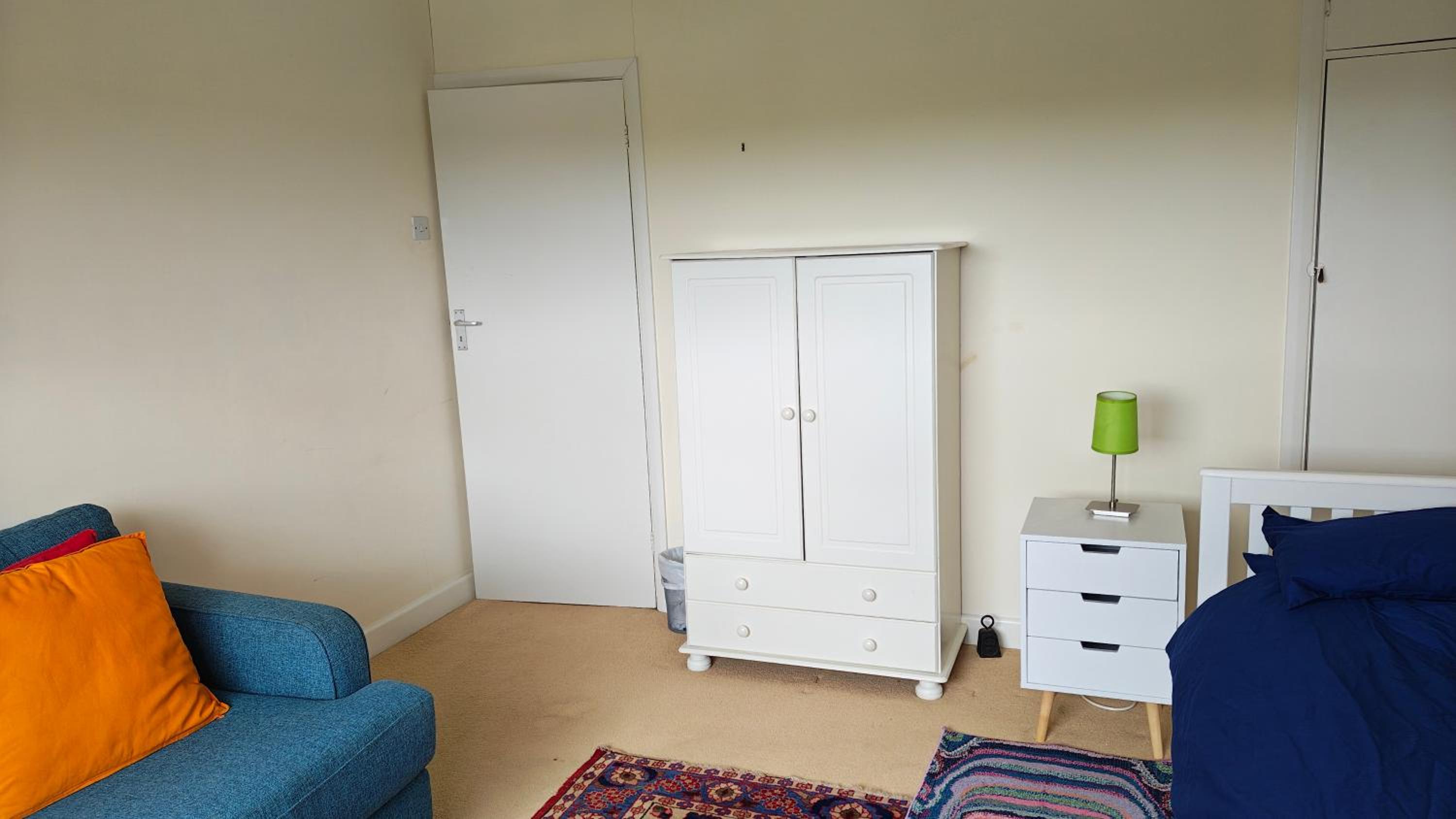 Spacious Single Room photo 2
