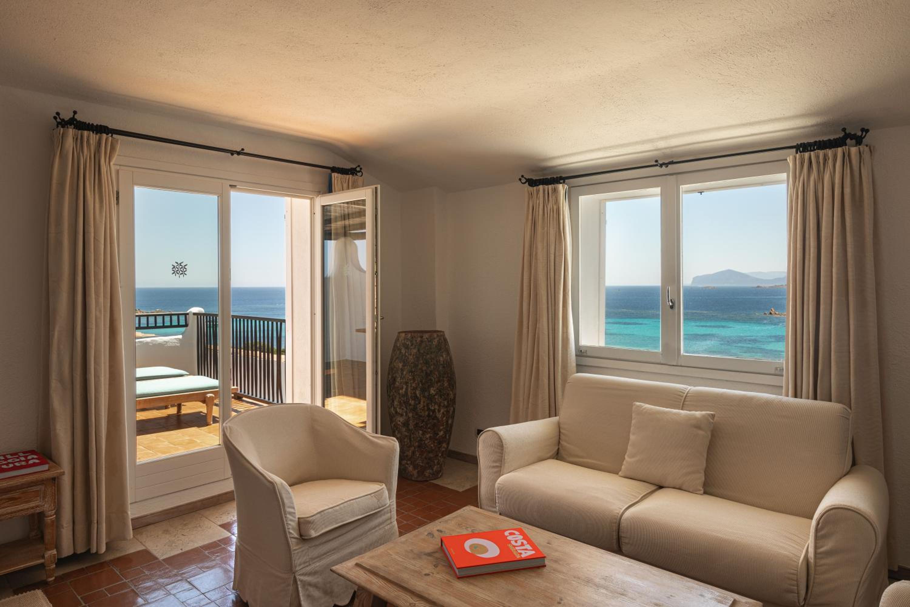 Junior Suite with Sea View and Terrace photo 3