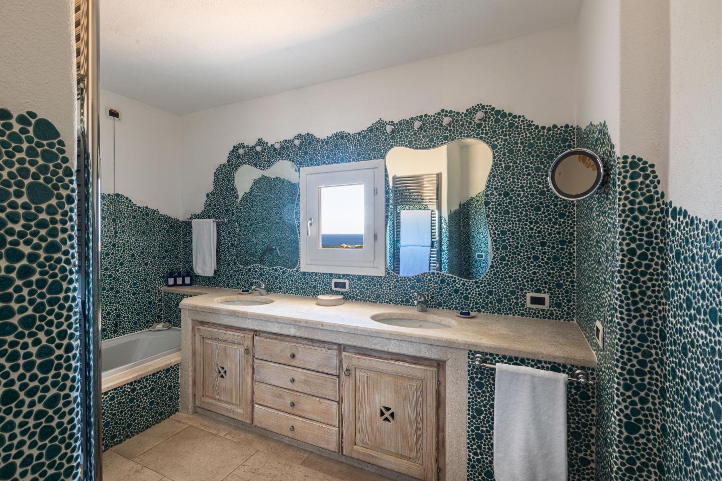 Junior Suite with Sea View and Terrace photo 2