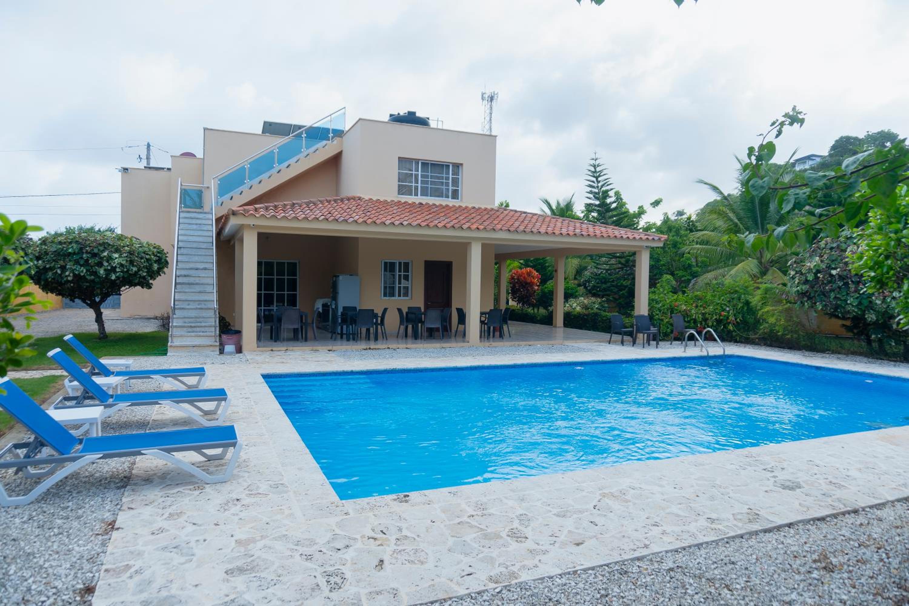 Villa photo 2