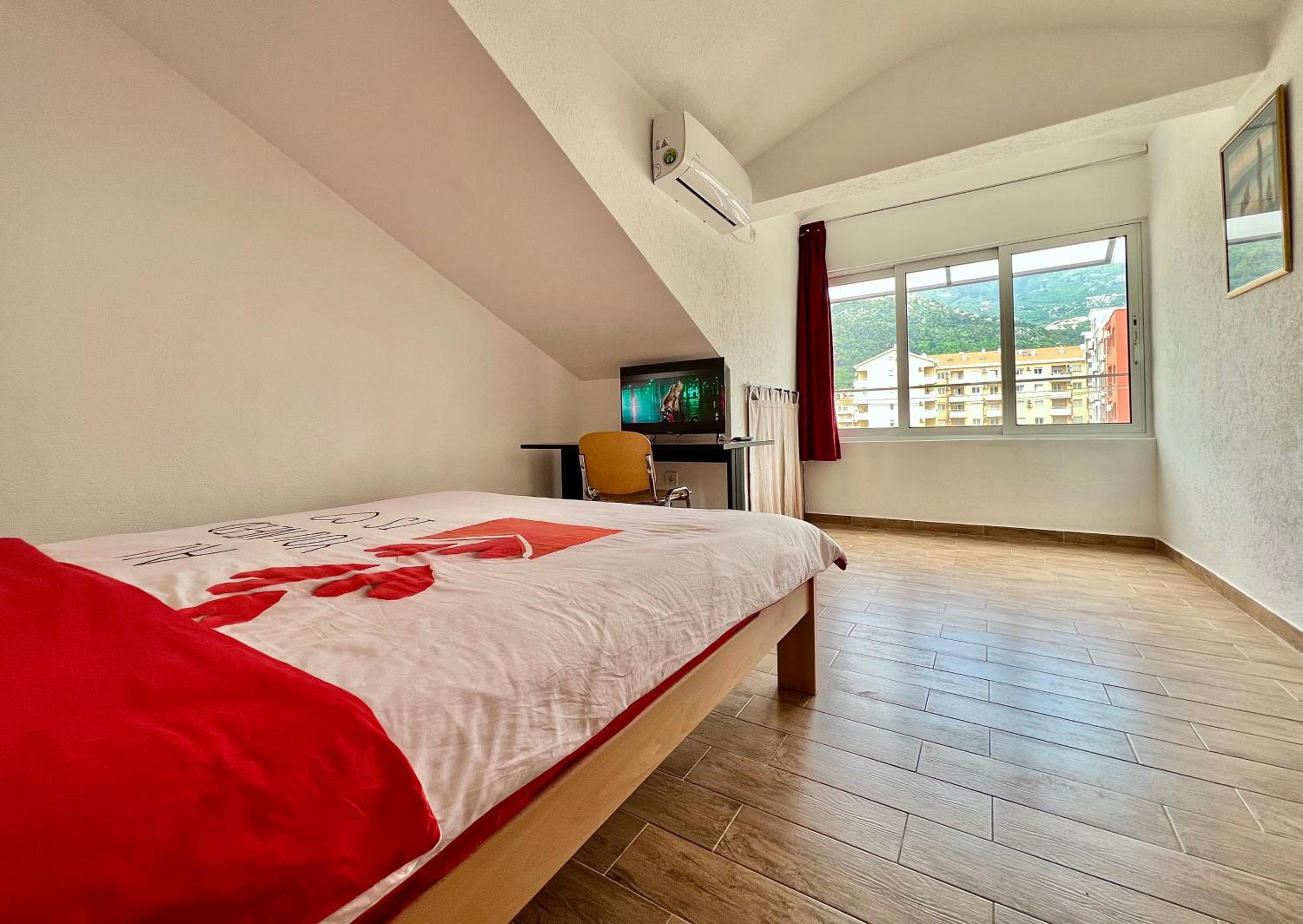Double Room with Shared Bathroom