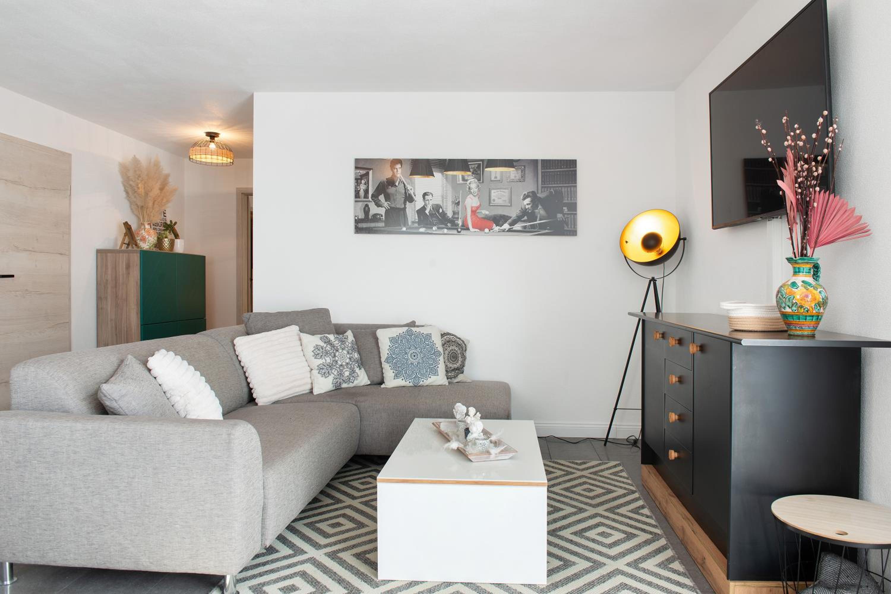 One-Bedroom Apartment with Garden View