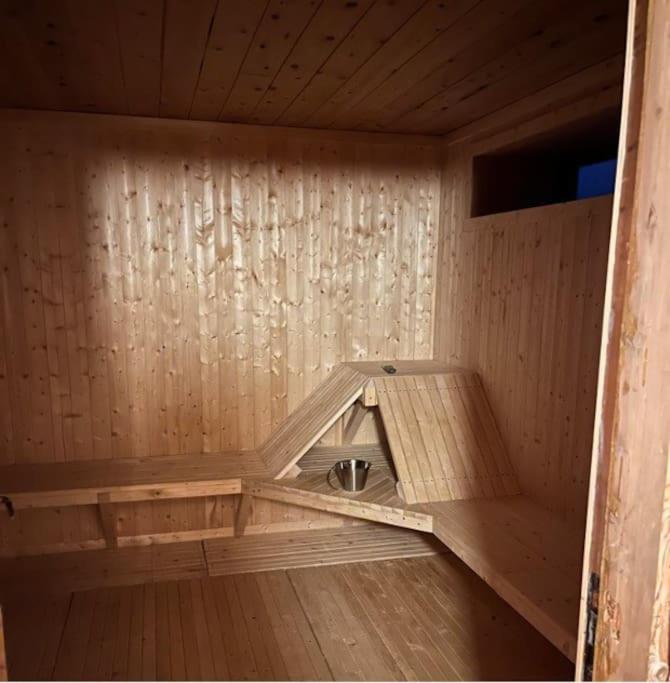 Three-Bedroom House photo 2