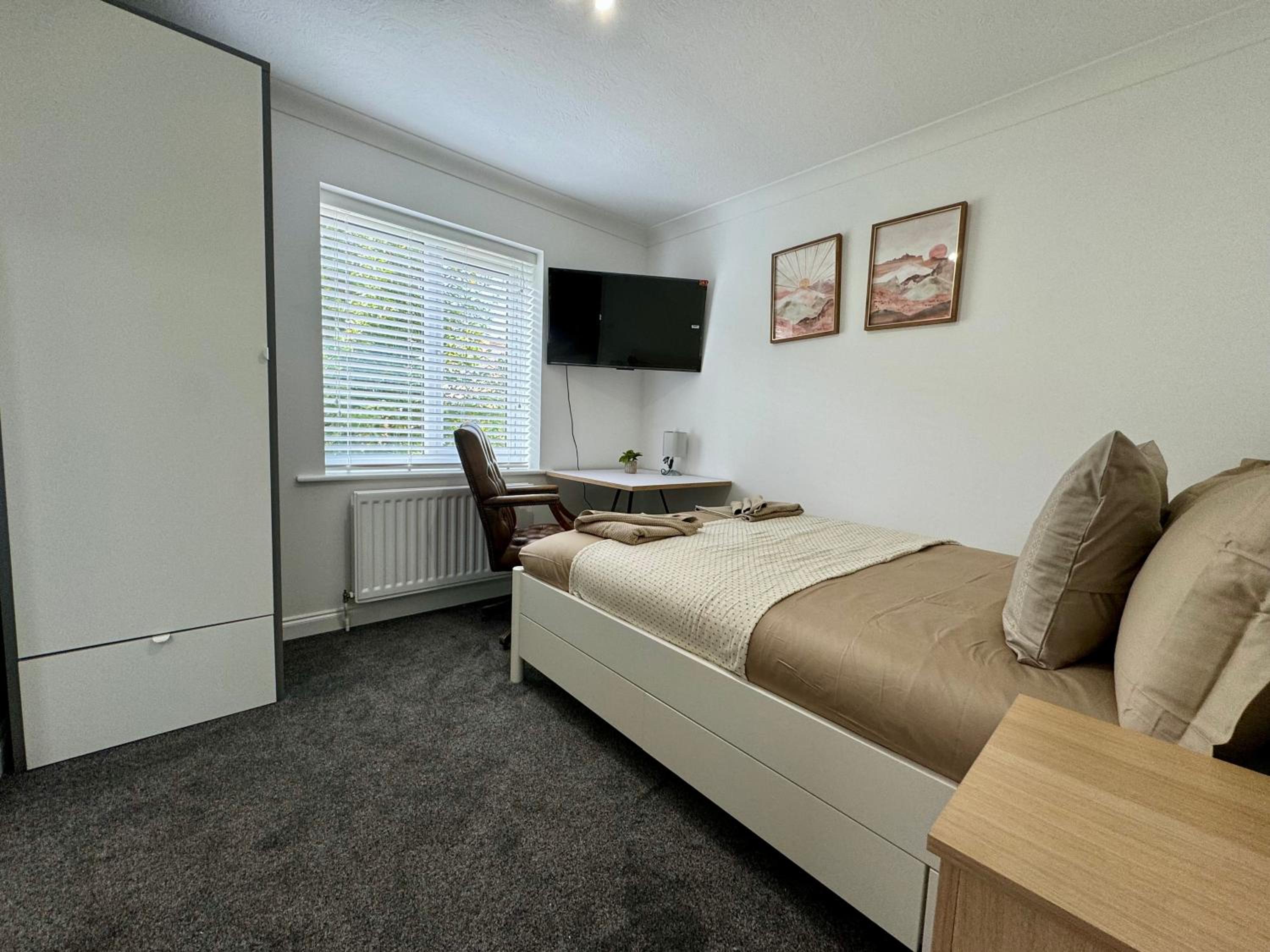 Double Room with Private Bathroom photo 2