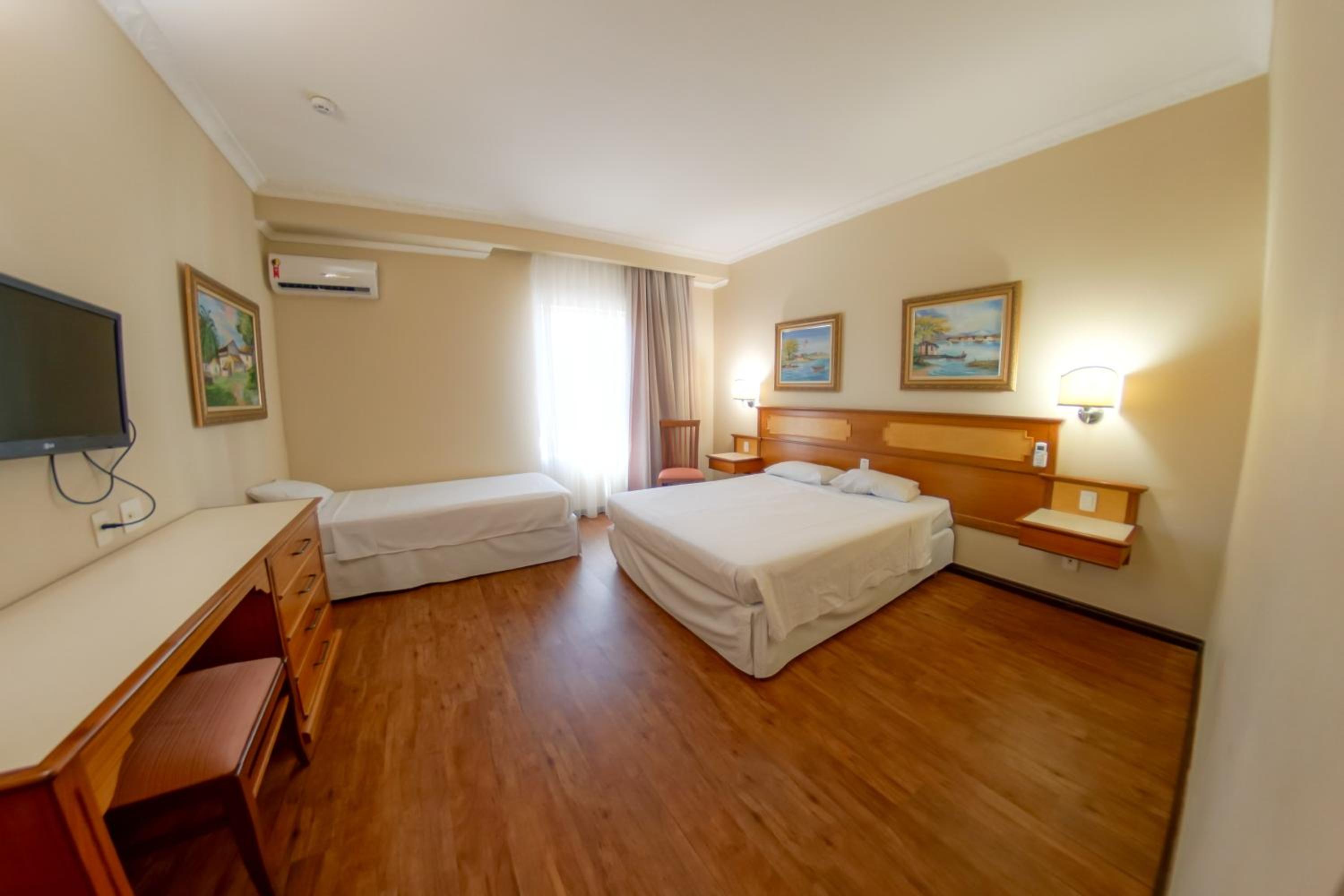 Superior Triple Room photo 3