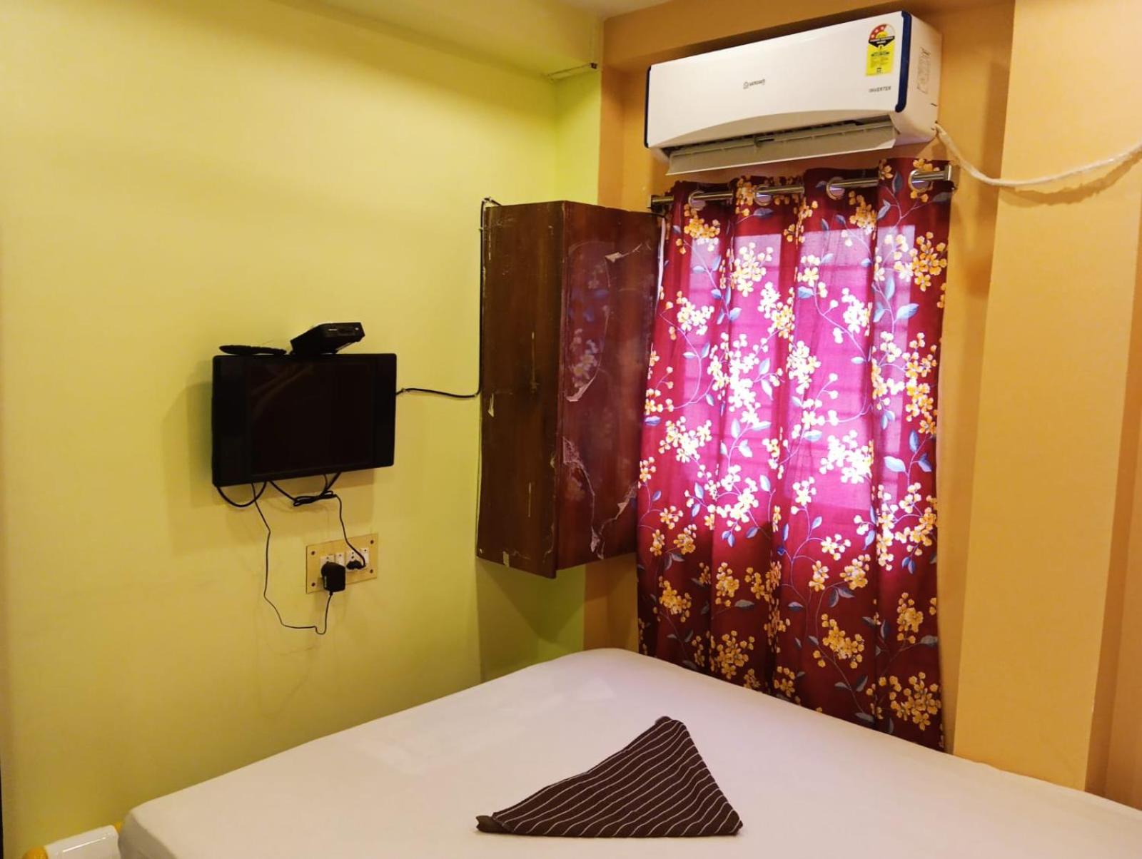 Double Room With Private Bathroom photo 2