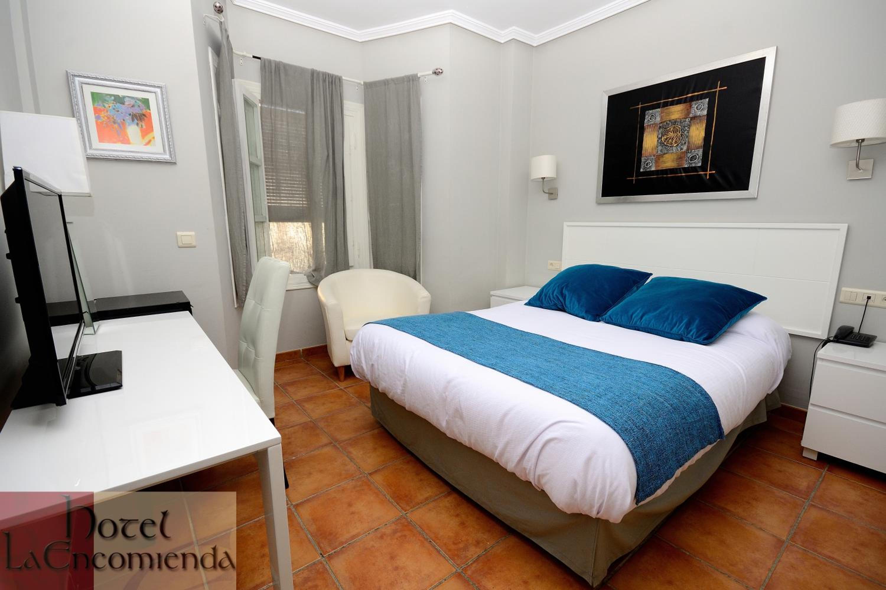 Habitación Estándar con Cama Queen