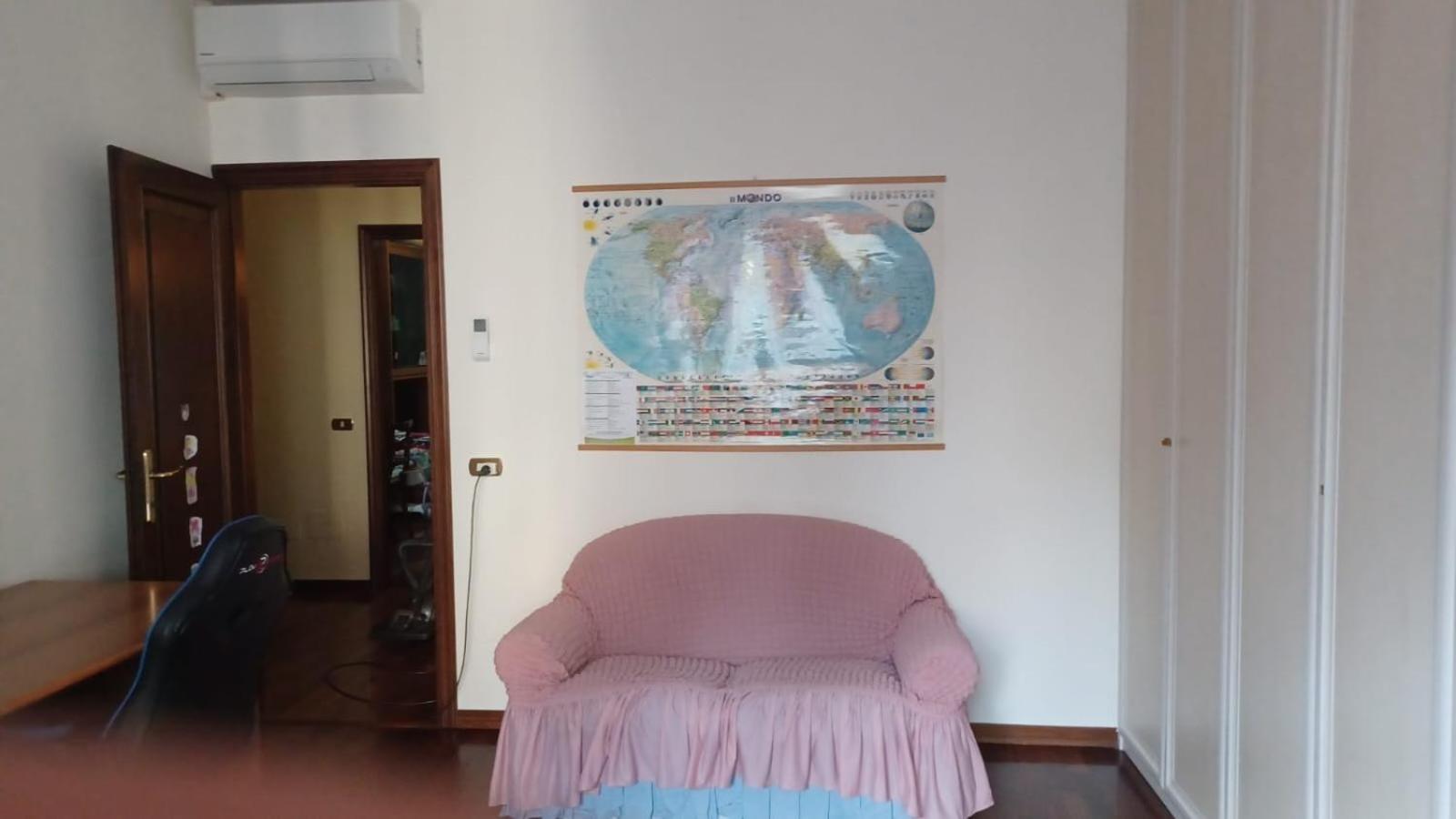 Twin Room With Private Bathroom photo 2