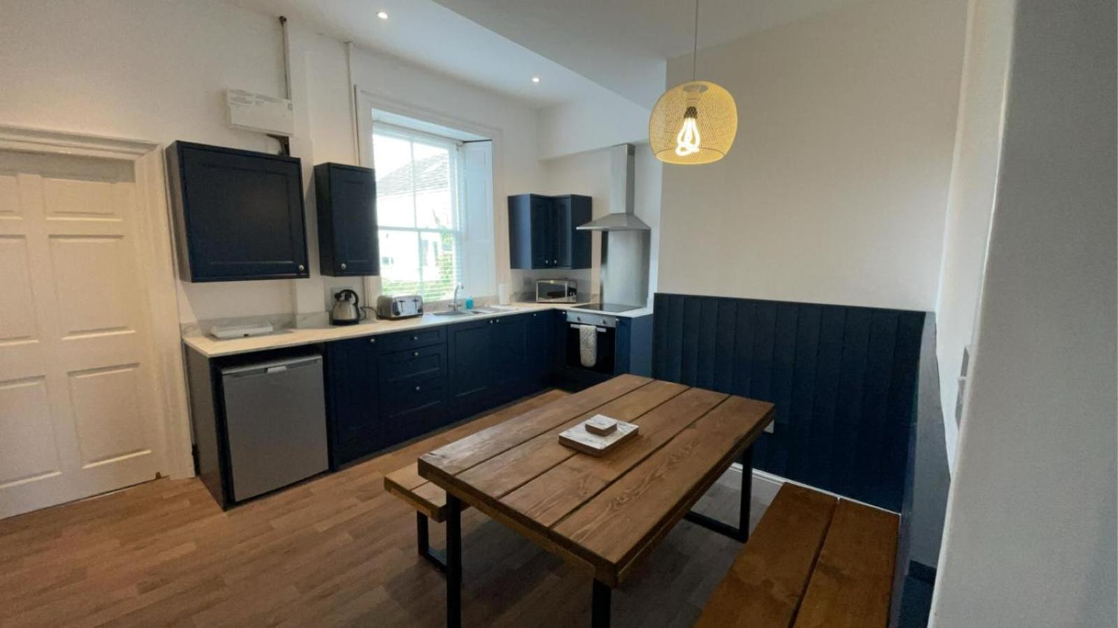 One-Bedroom Deluxe Apartment - Photo 3