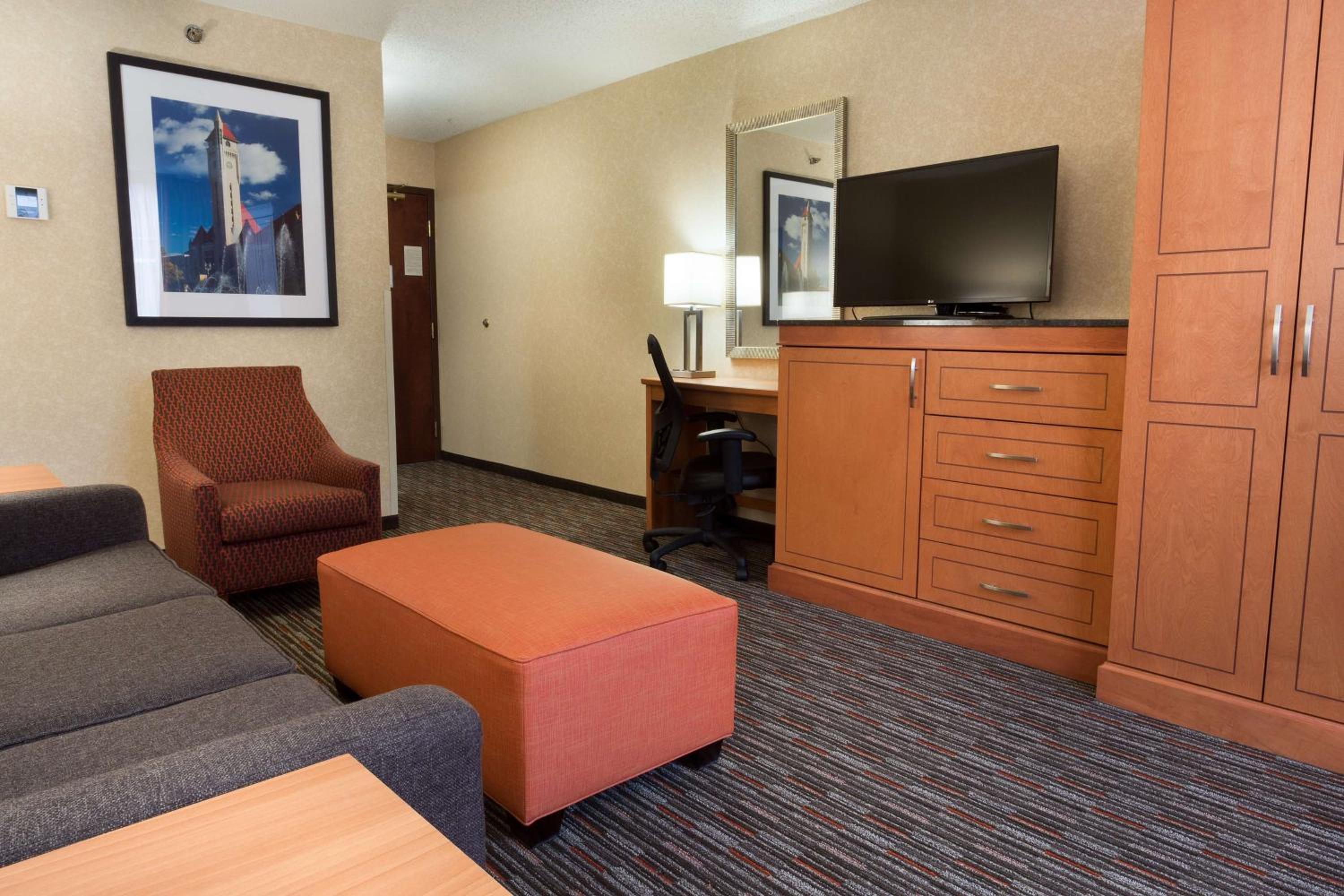 King Suite with Sofa Bed photo 1