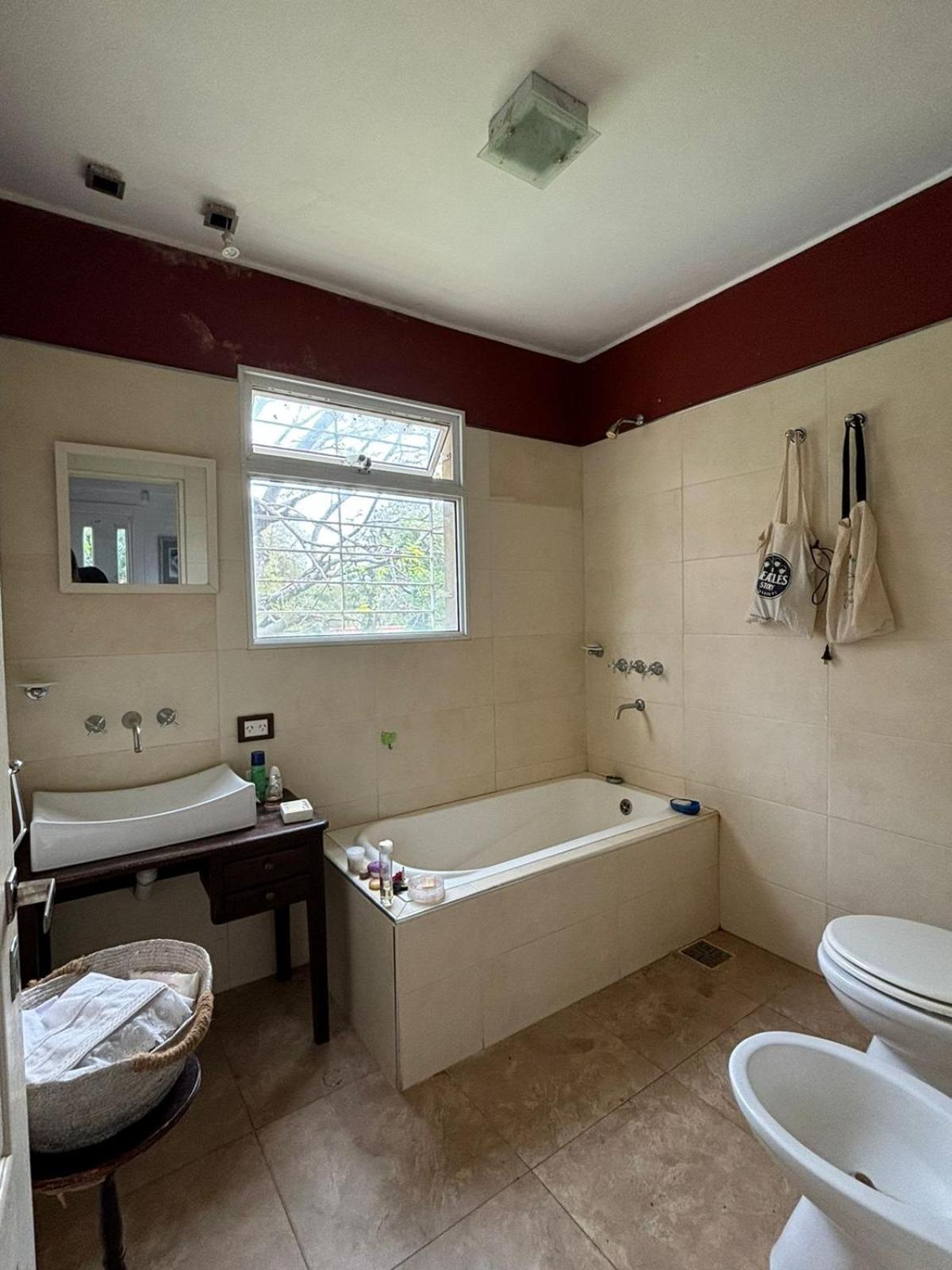 Three-Bedroom House photo 3