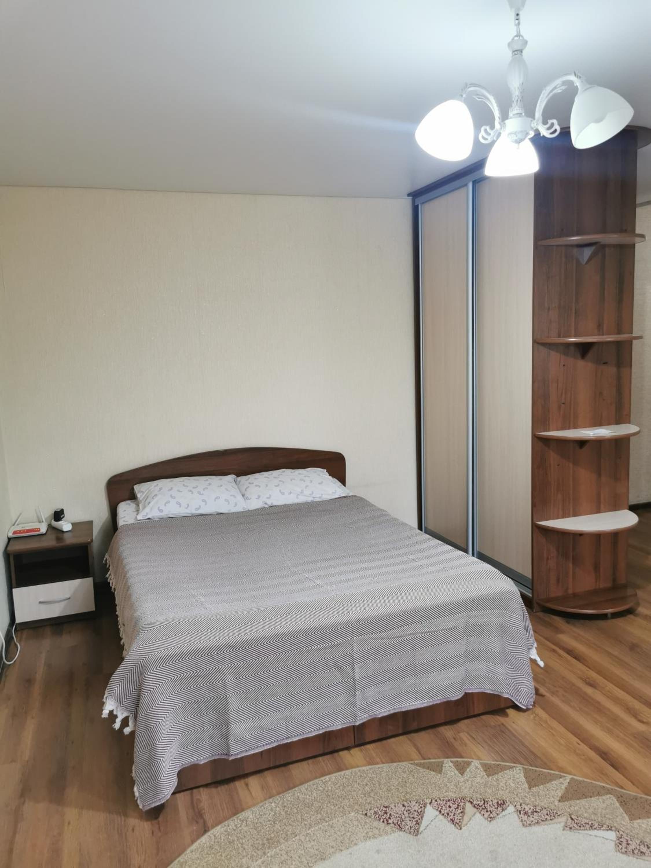 One-Bedroom Apartment photo 1