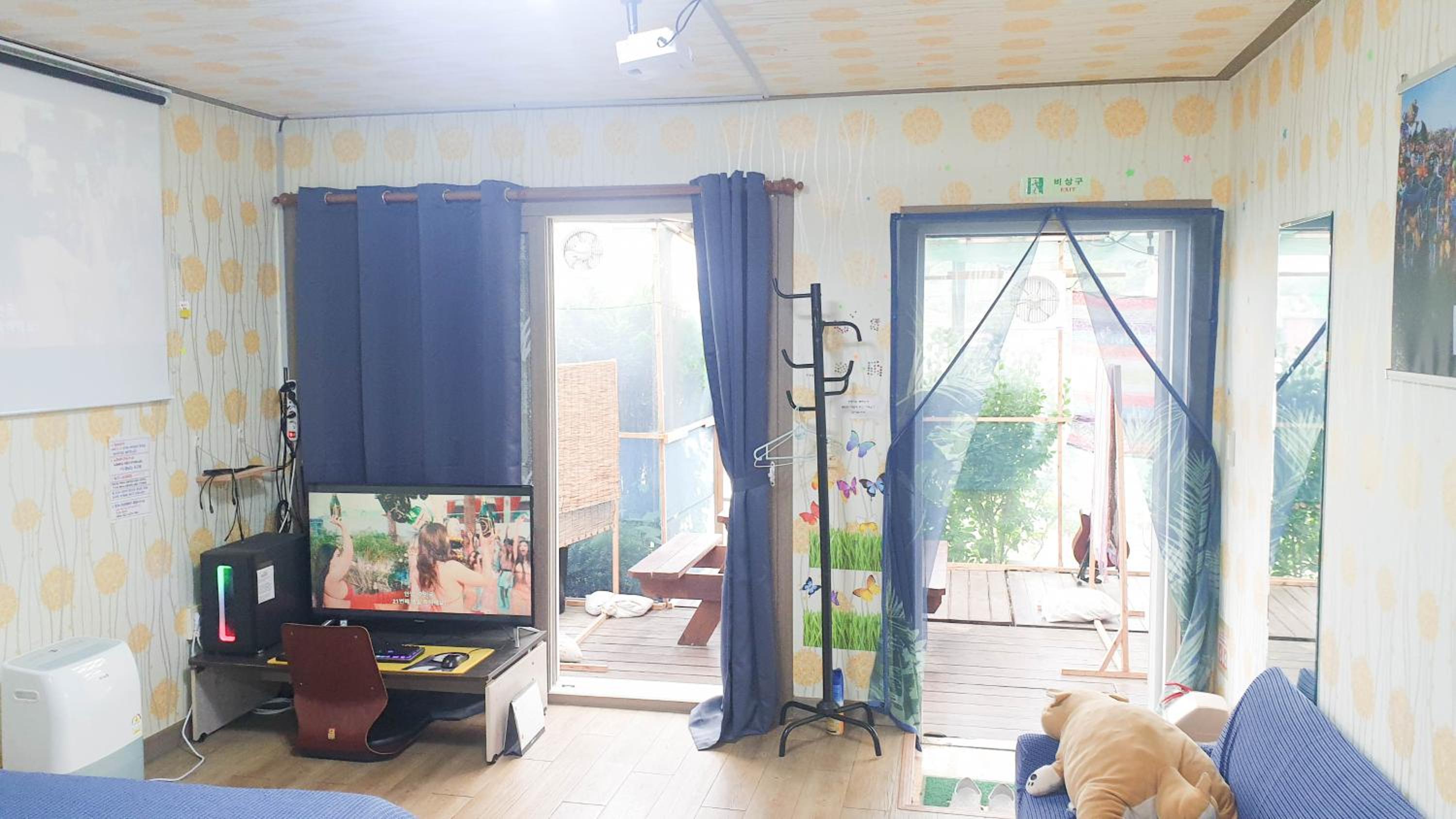 Queen Room with Garden View - Photo 1