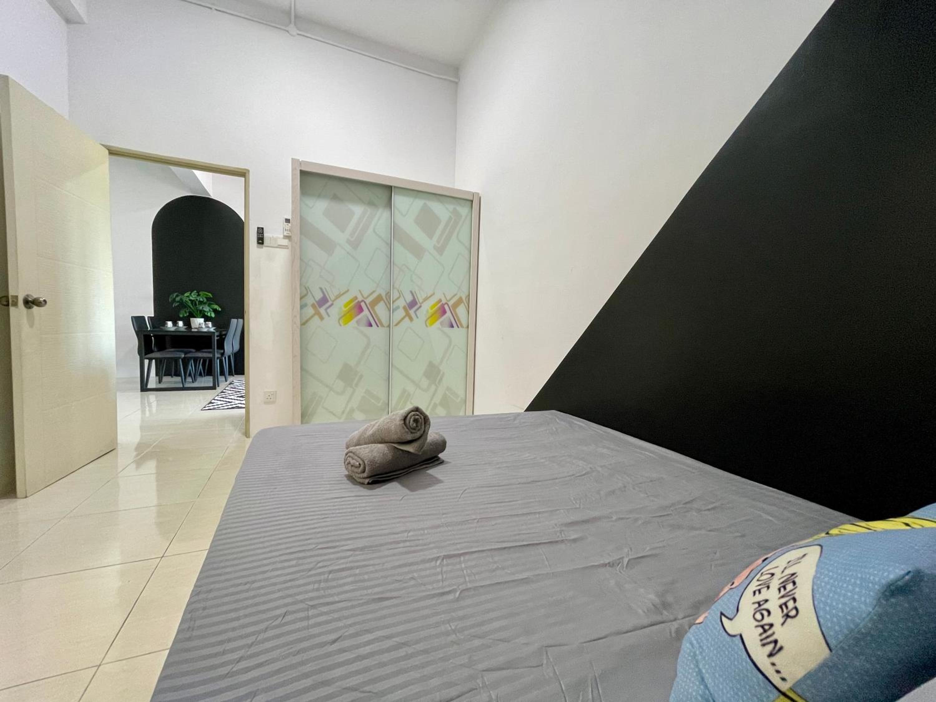 Three-Bedroom Apartment - Photo 17