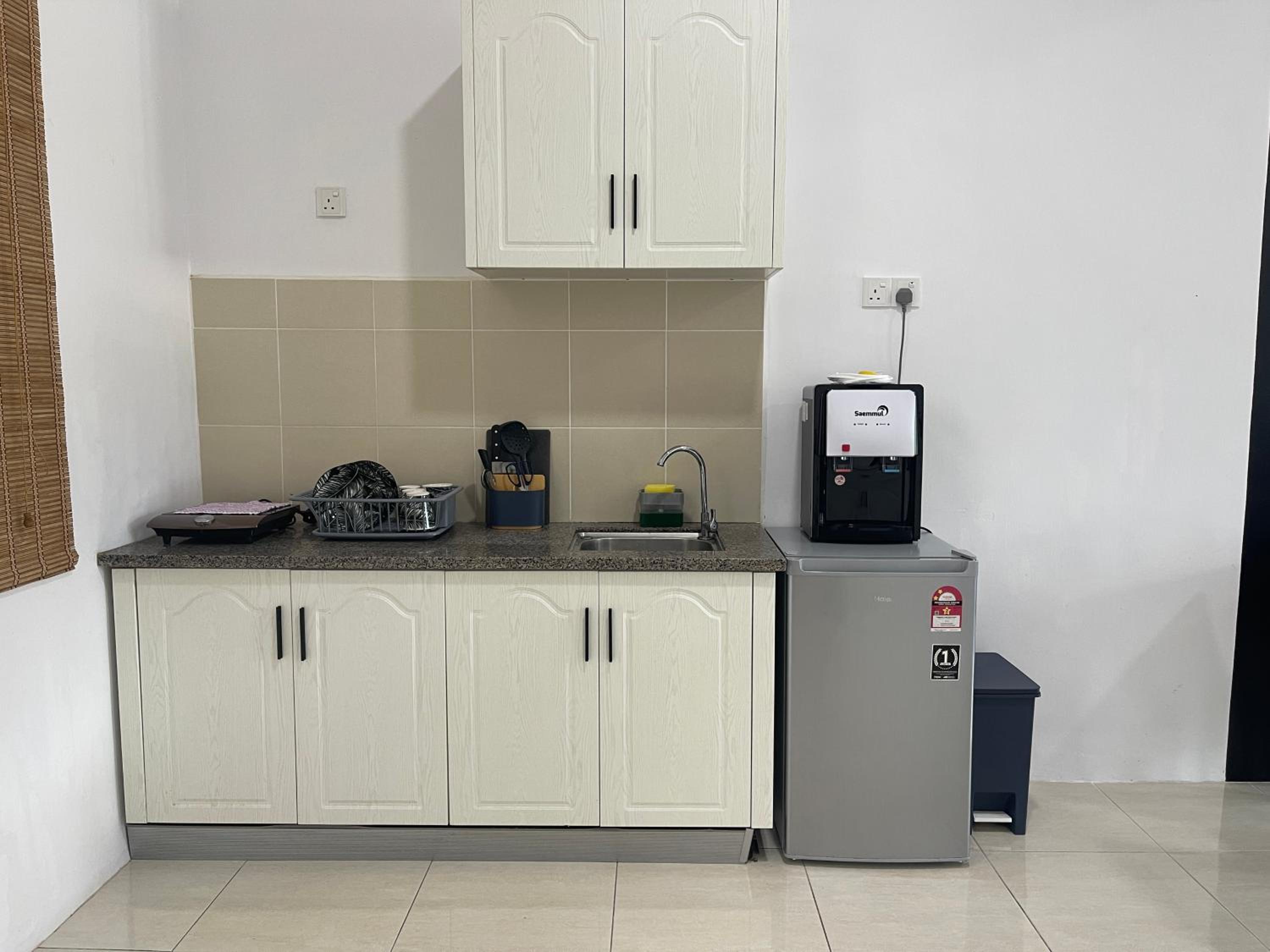 Three-Bedroom Apartment - Photo 20