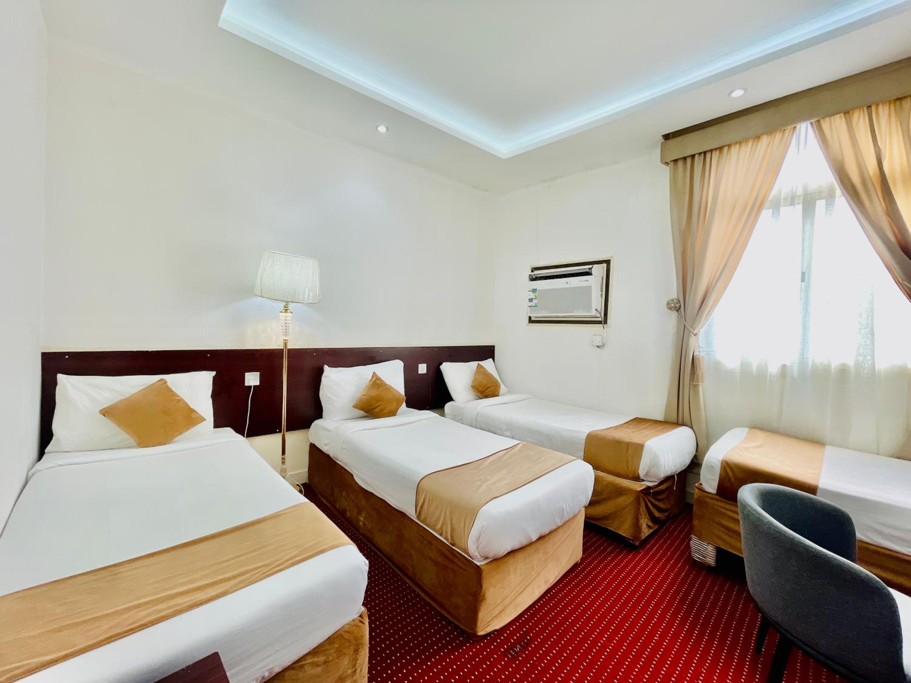 Triple Room with Private Bathroom photo 1