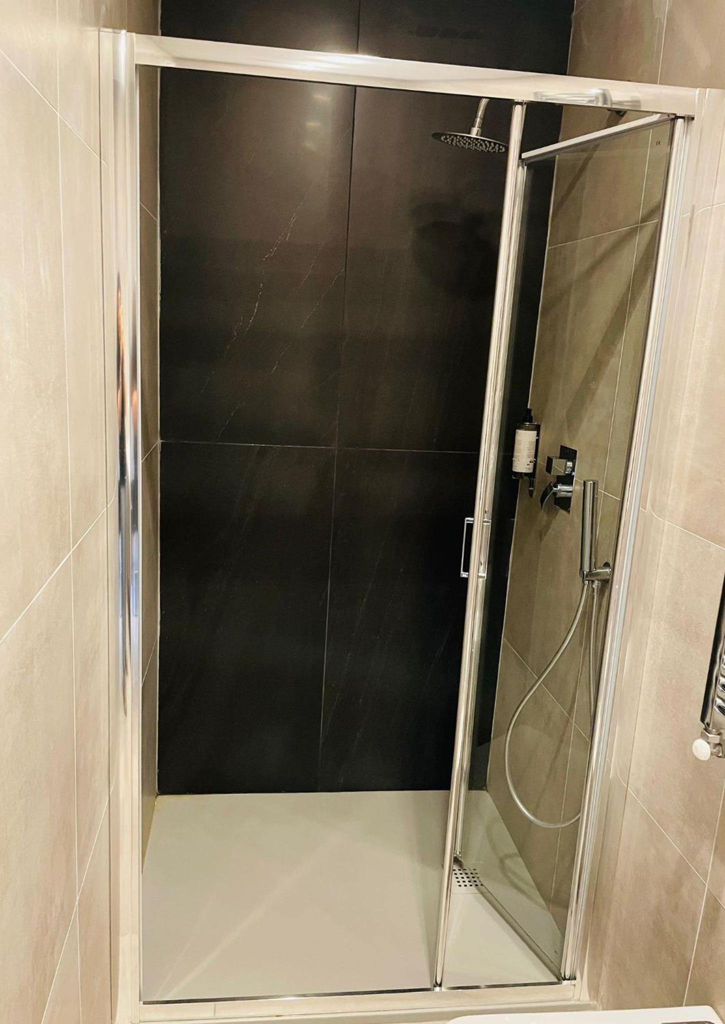 Triple Room With Private Bathroom photo 3