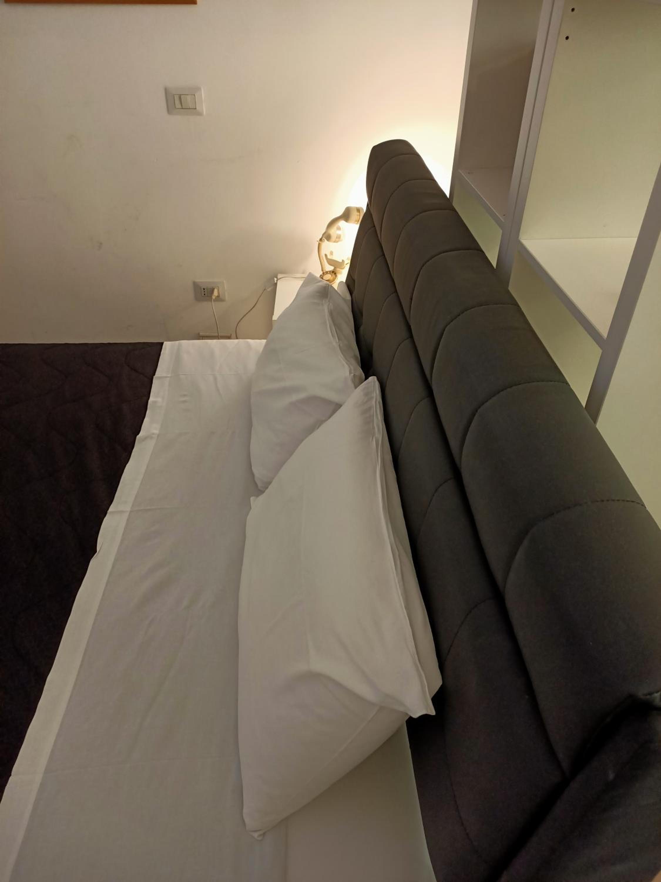 One-Bedroom Apartment - Photo 5