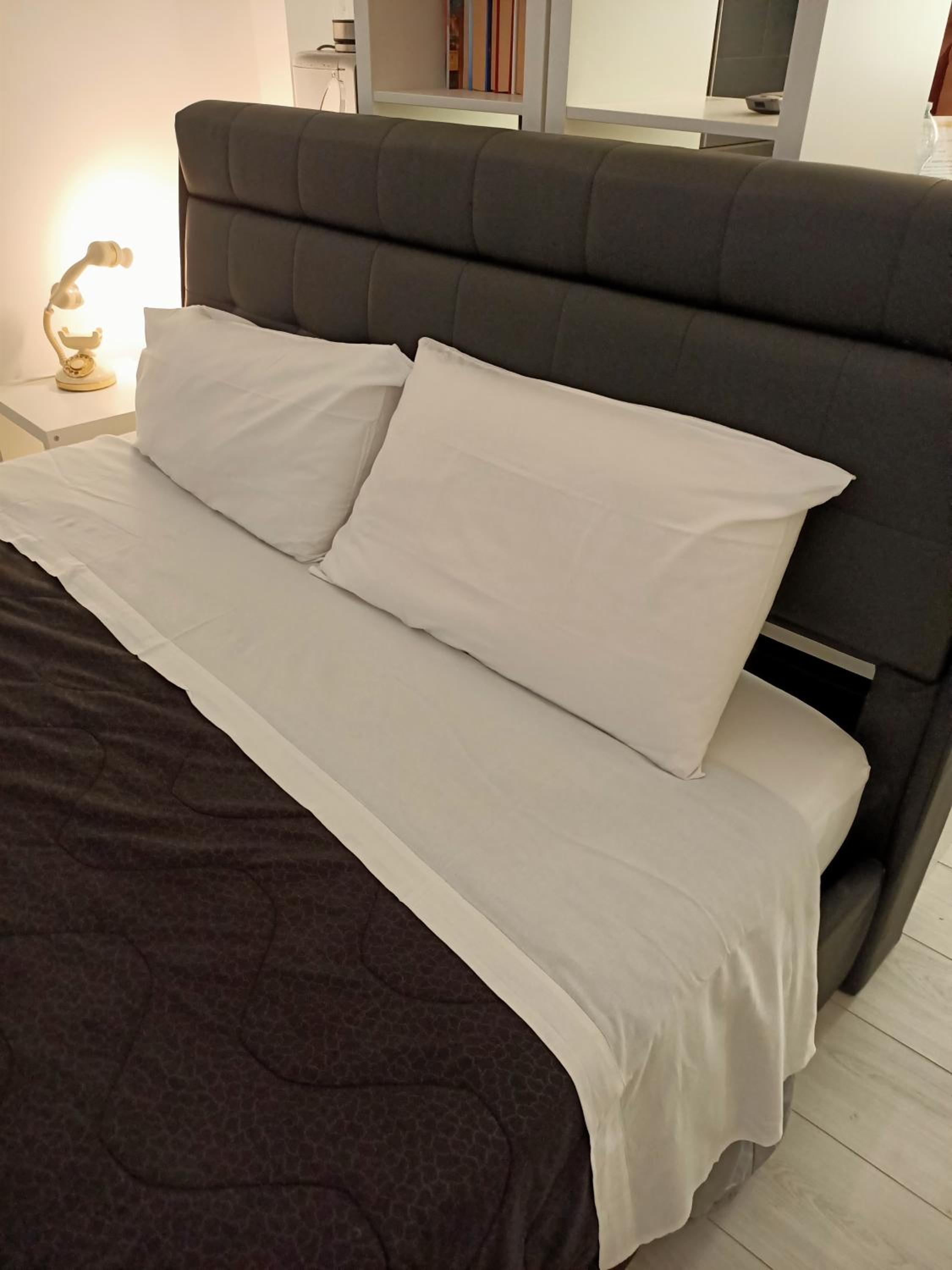 One-Bedroom Apartment - Photo 6