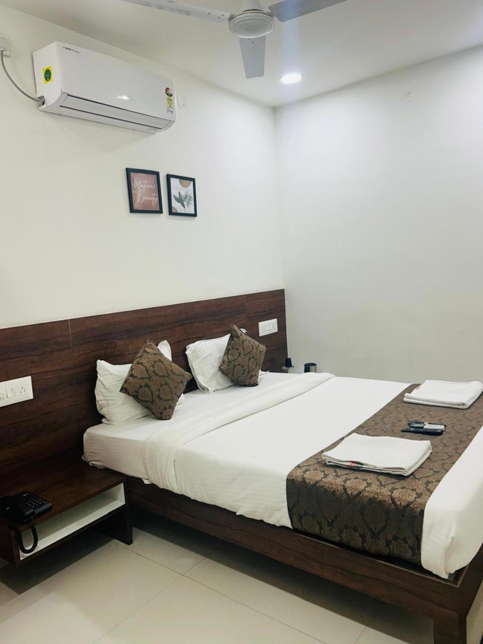 Deluxe Double Room photo 3