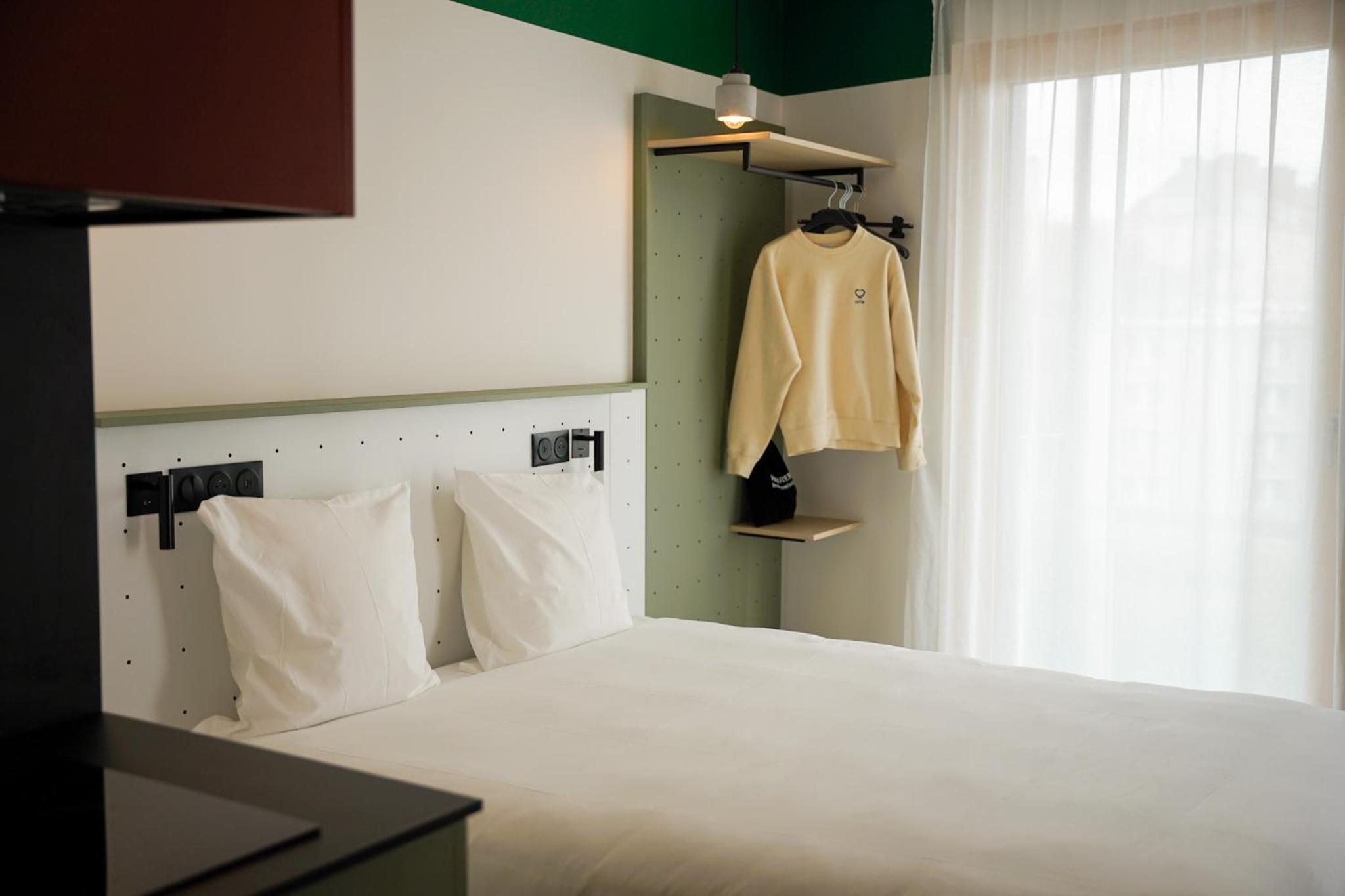 Standard Room (Double Bed) photo 2