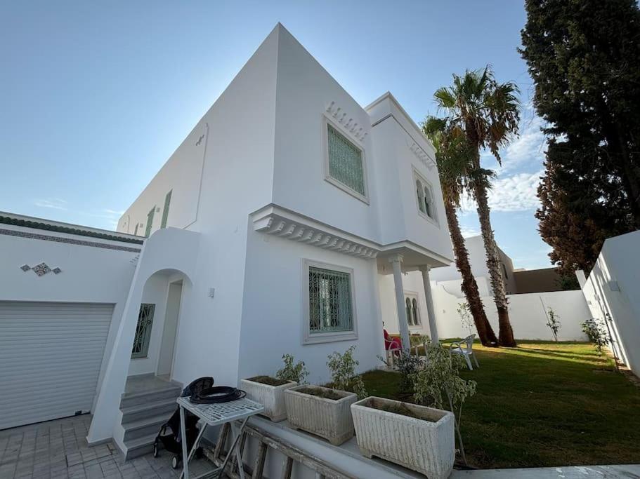 Three-Bedroom Villa photo 2