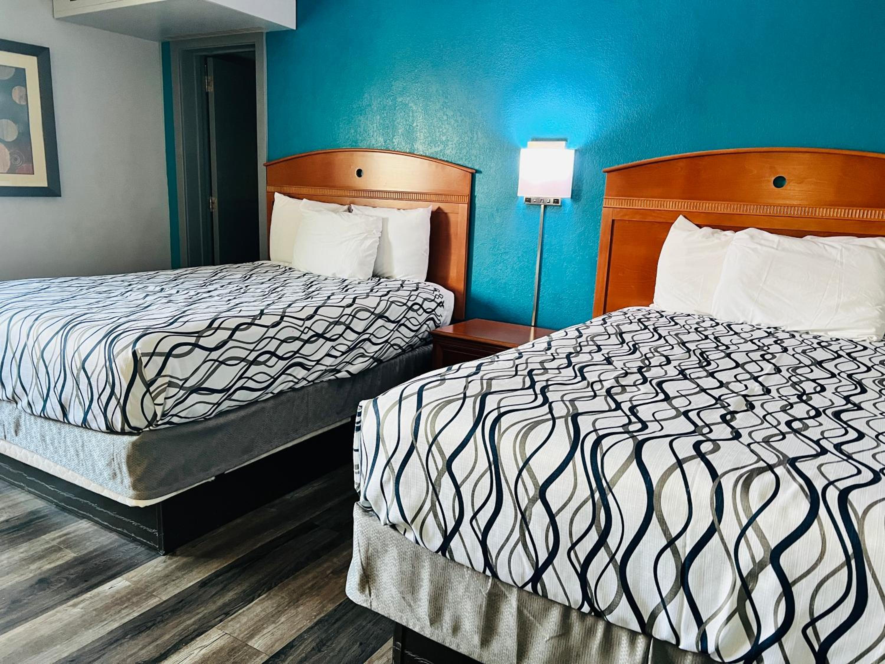 Queen Room with Two Queen Beds - Non-Smoking