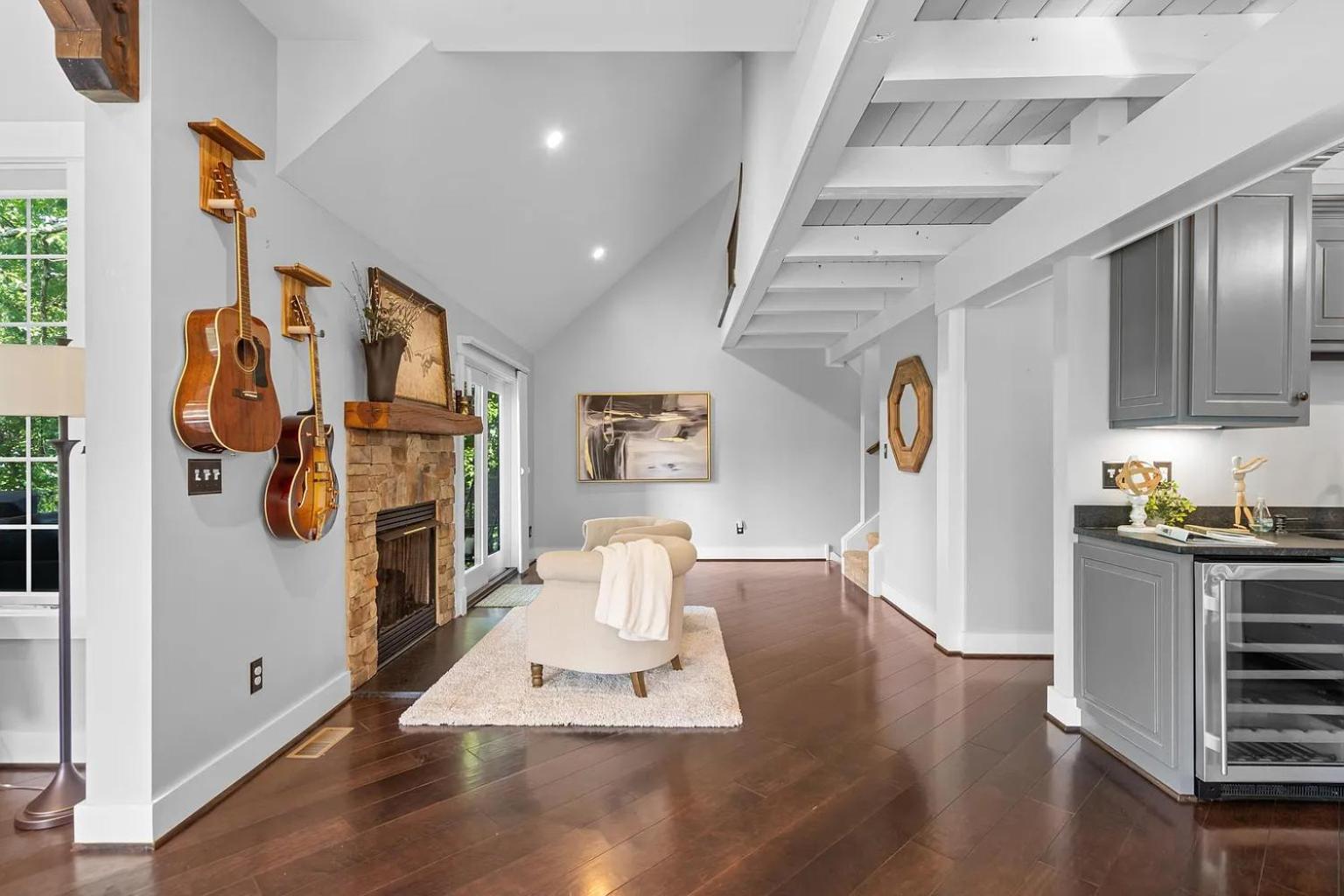 Villa photo 1