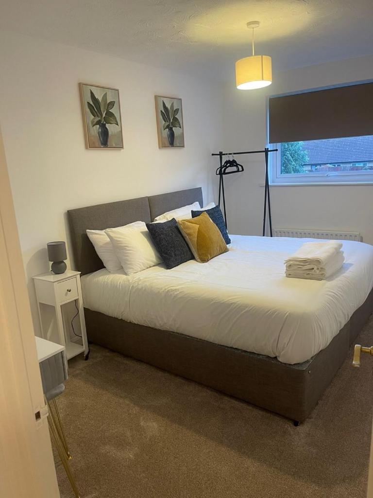 Three-Bedroom House photo 1