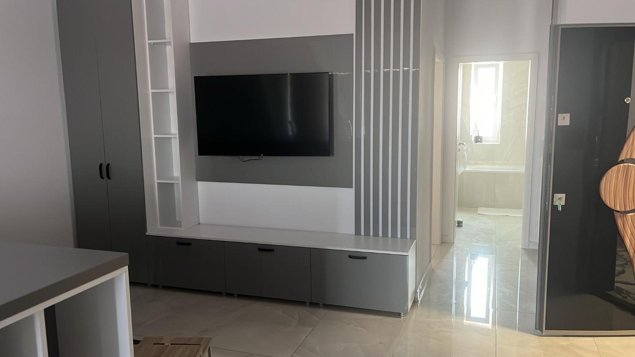 Two-Bedroom Apartment with Balcony photo 2