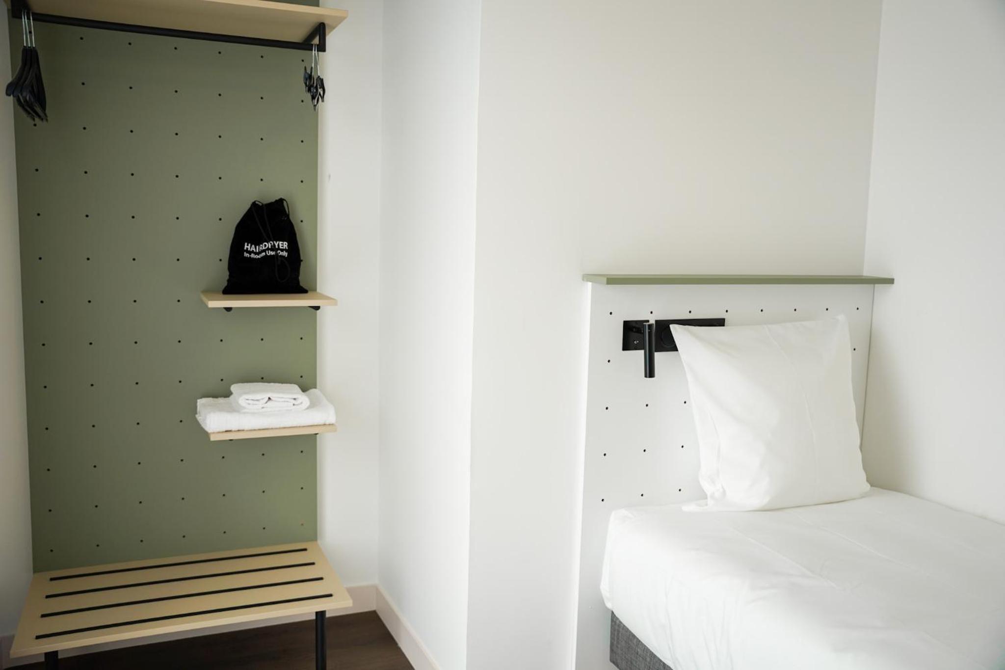 Apartment (One Double Bed And Three Single Beds) 