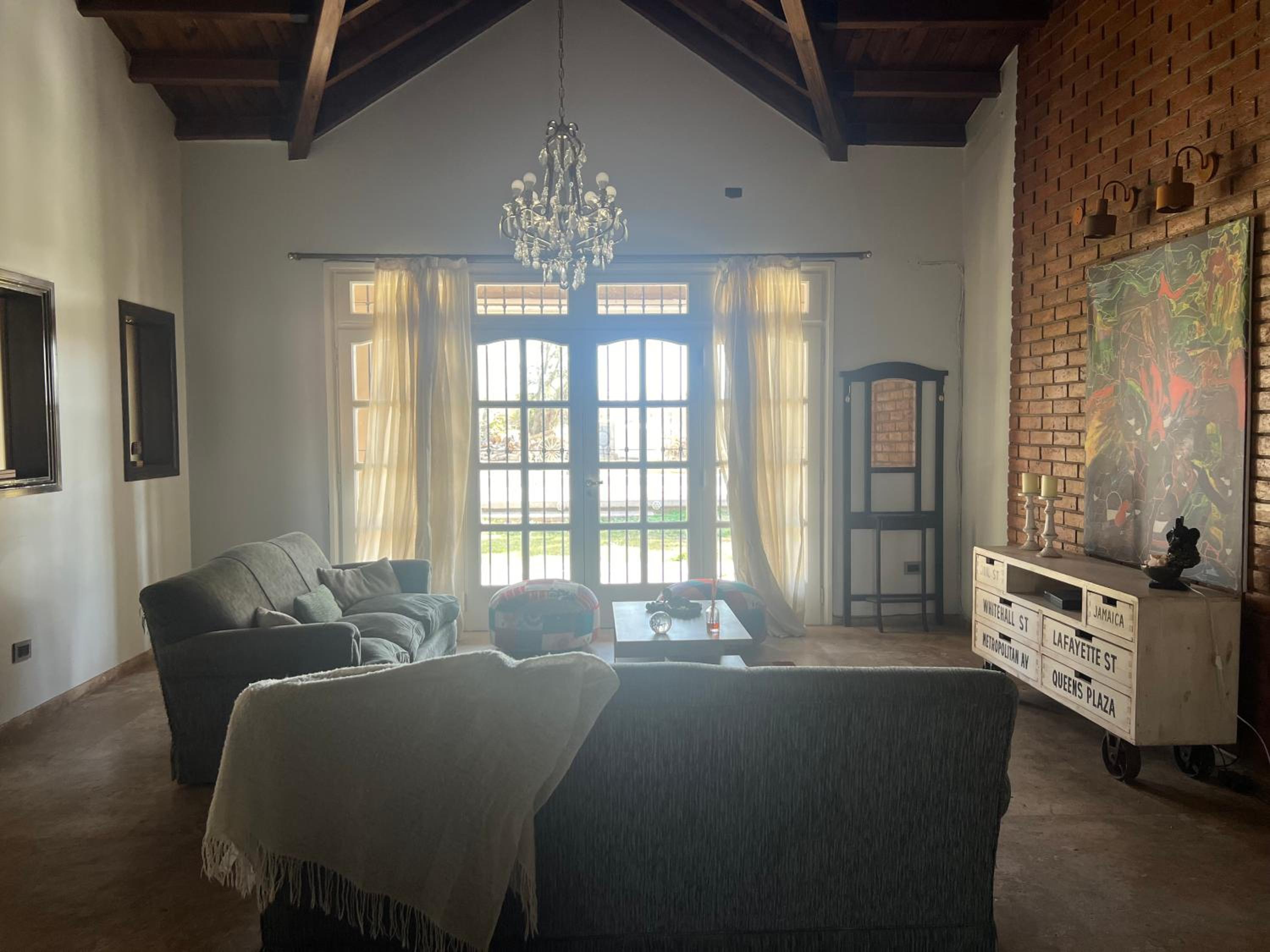Four-Bedroom House photo 1