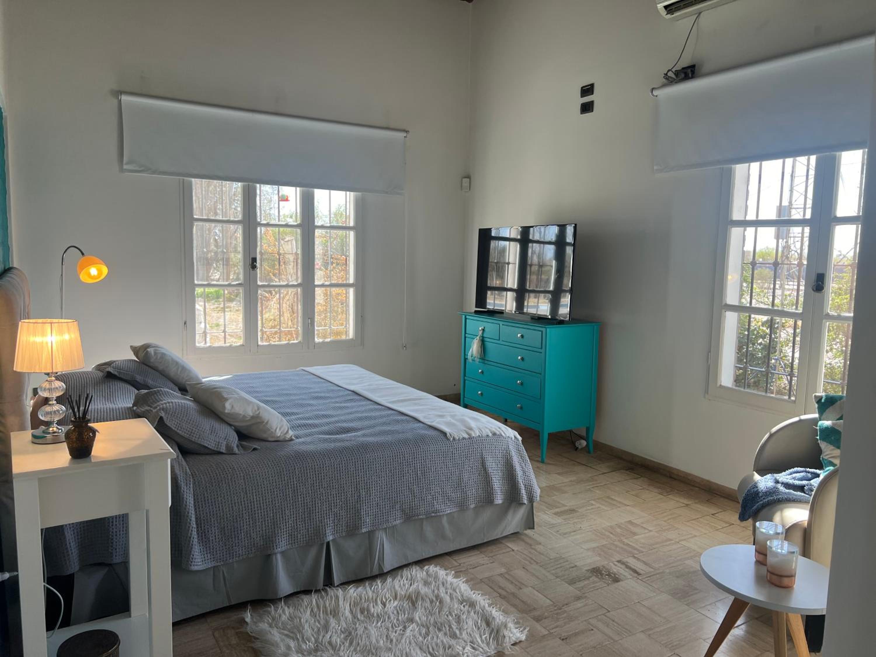 Four-Bedroom House photo 3