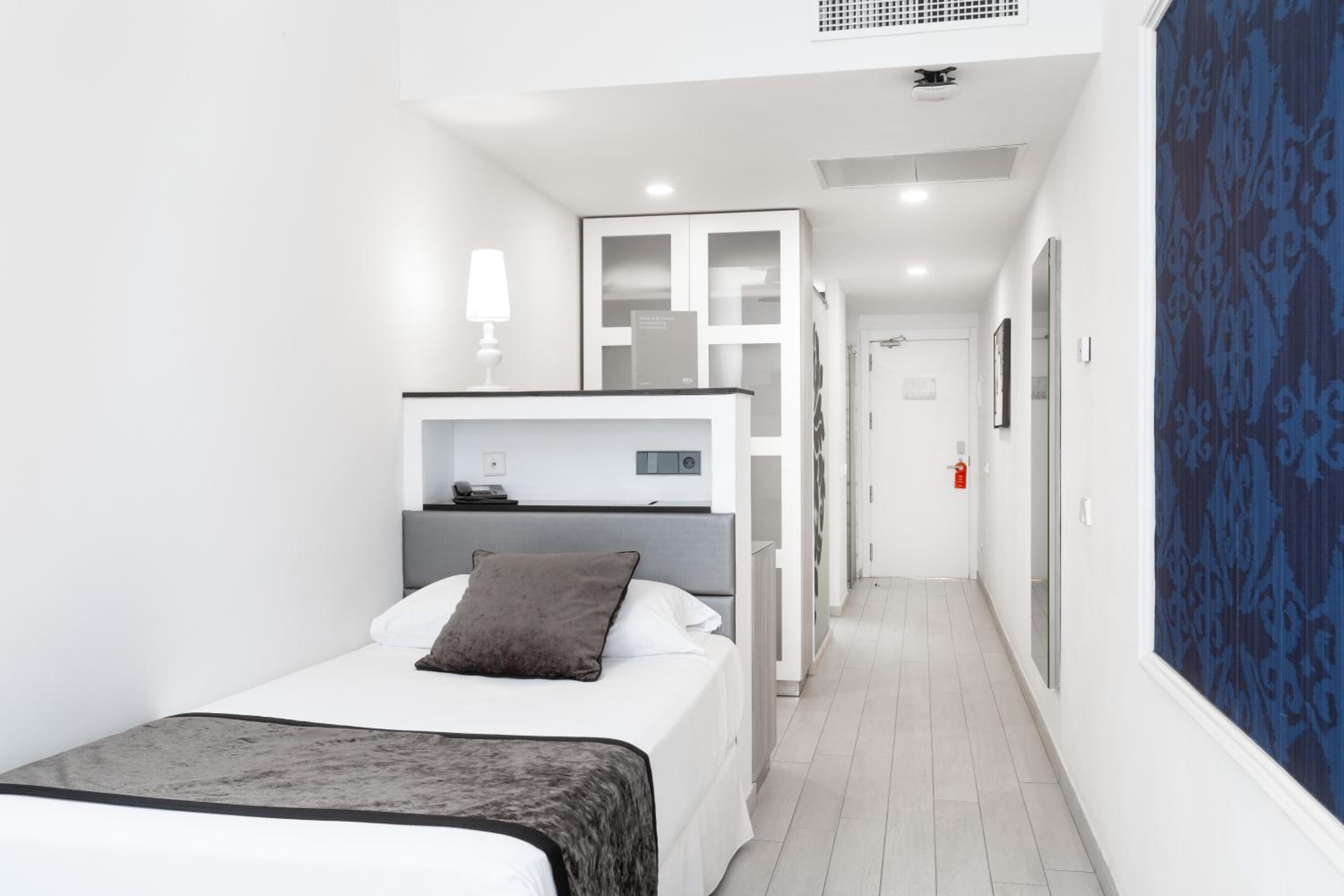 Single Room photo 2