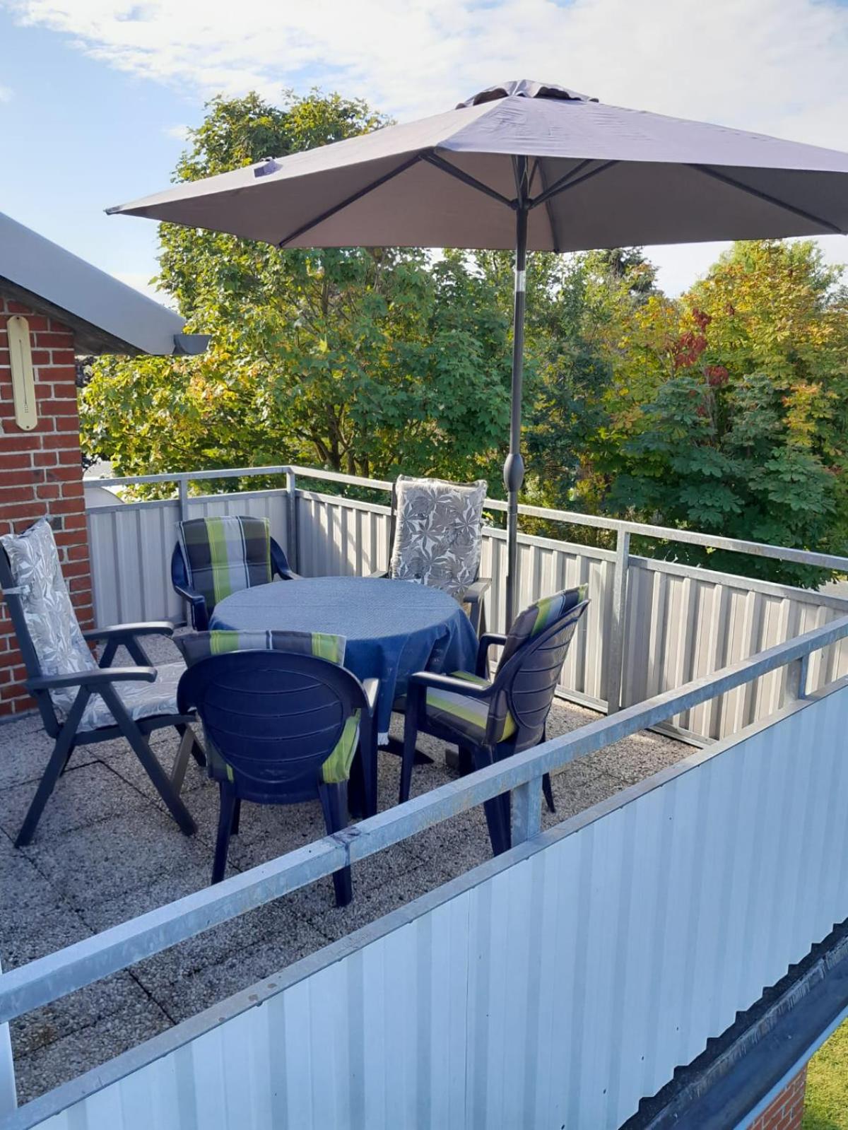 Two-Bedroom Deluxe Apartment with Garden View photo 3