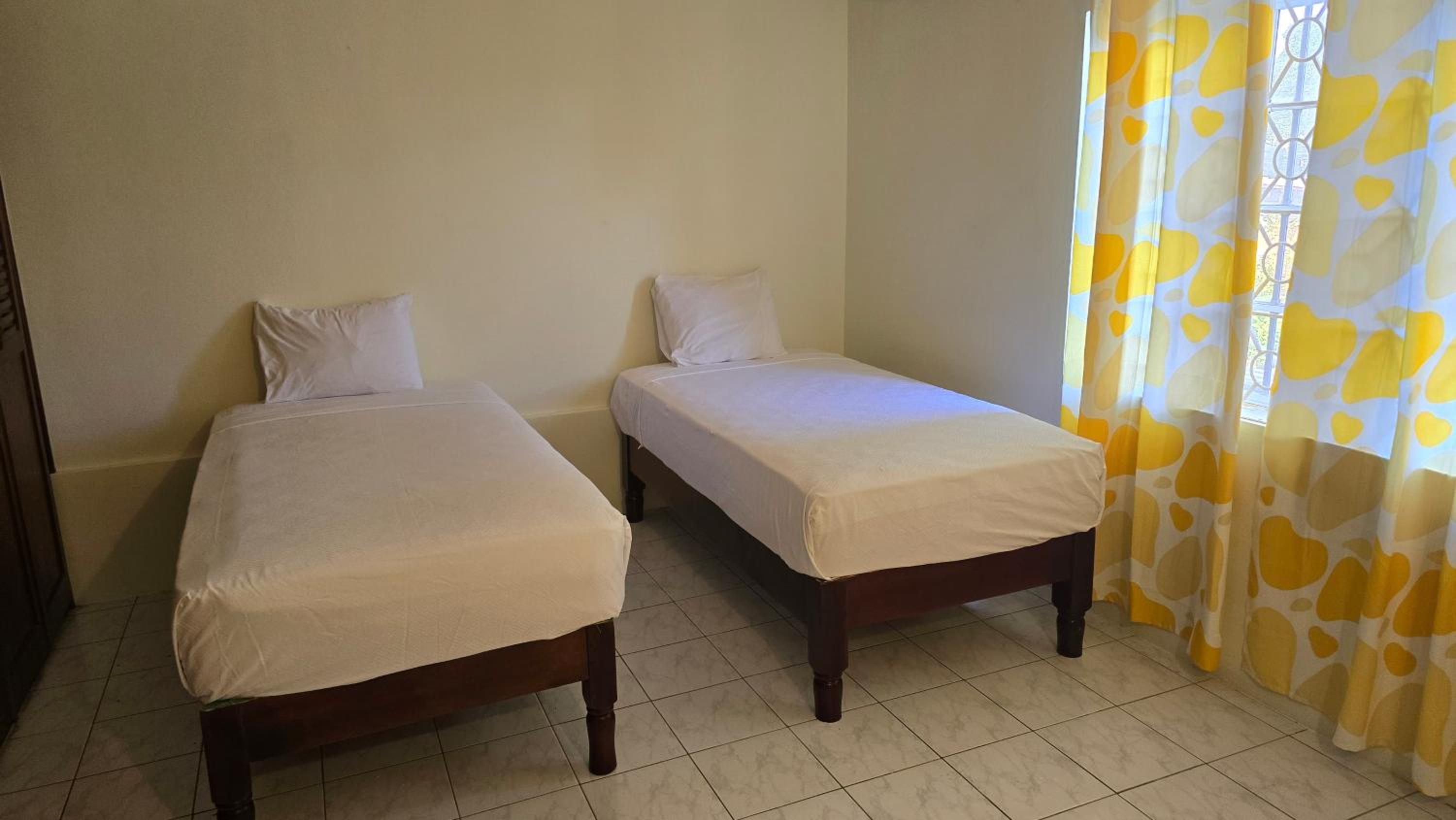 Deluxe Junior Suite photo 3