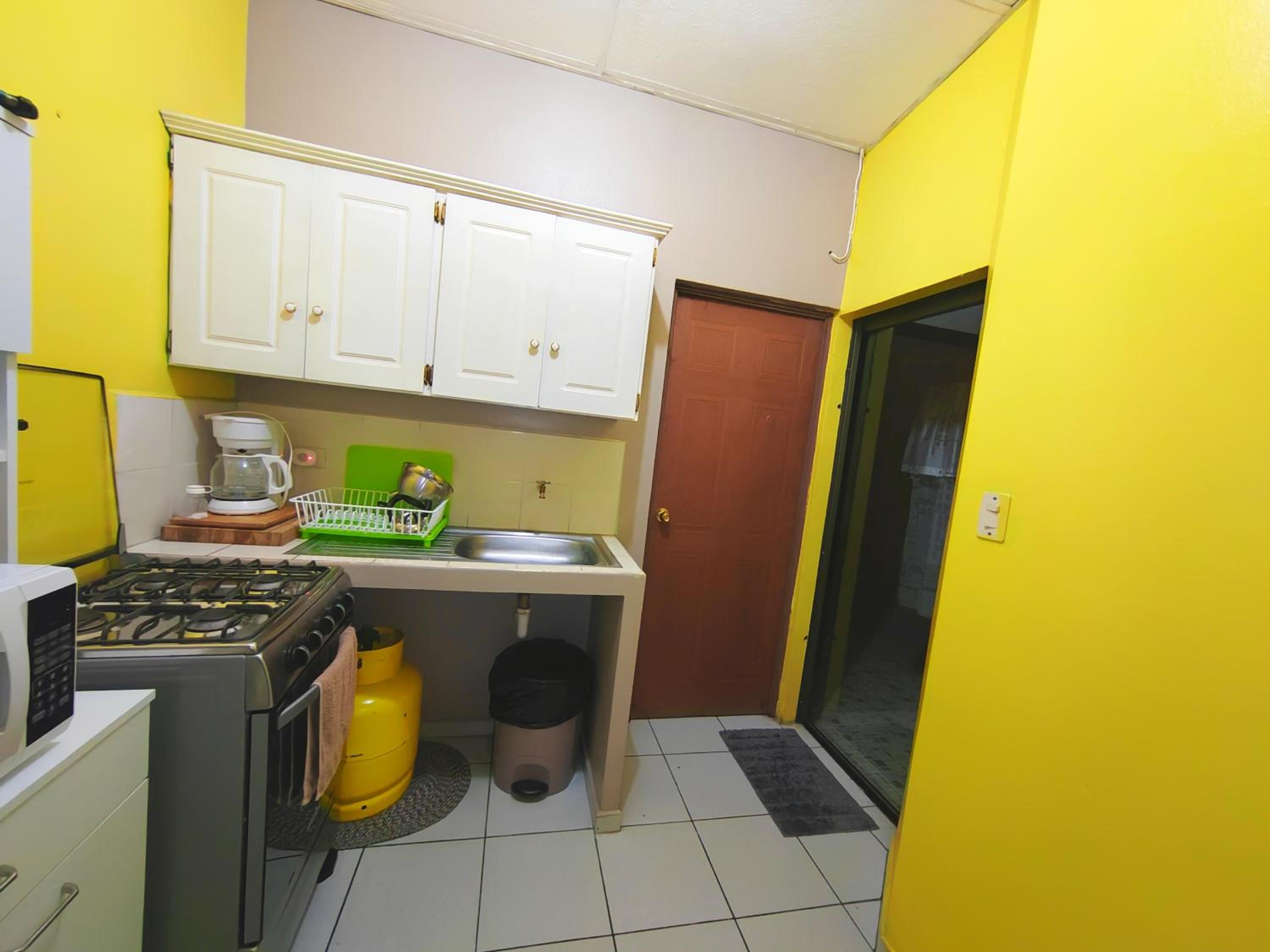 Three-Bedroom House photo 3