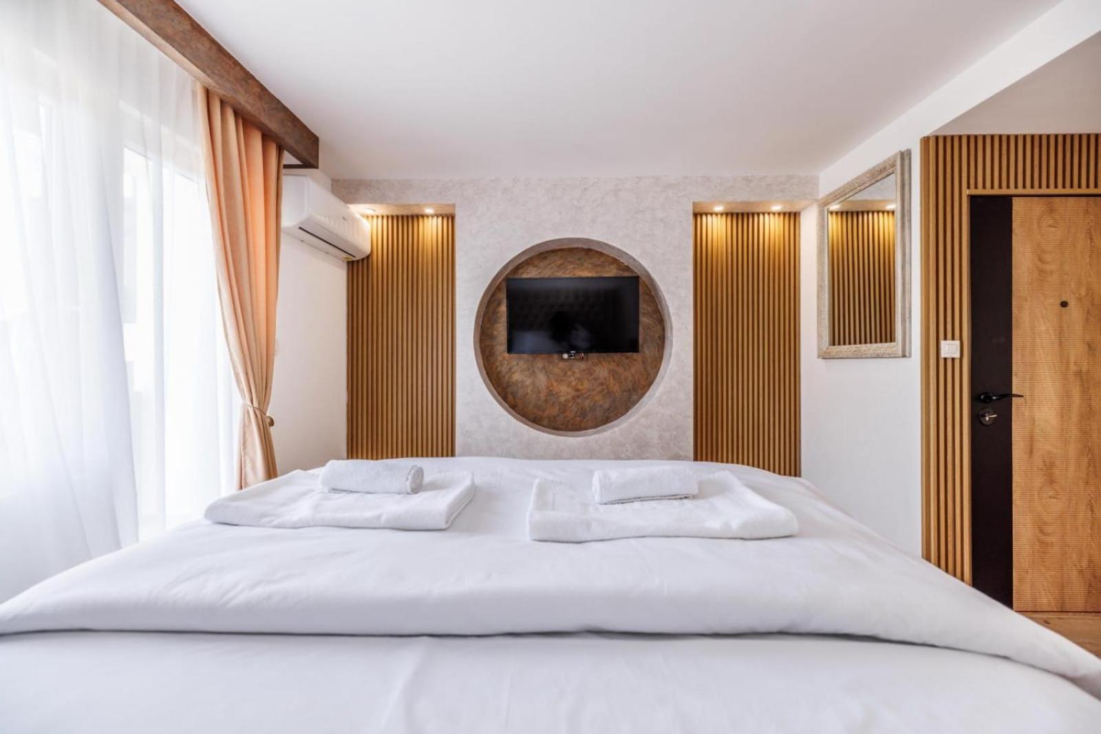 Deluxe Double or Twin Room with Balcony