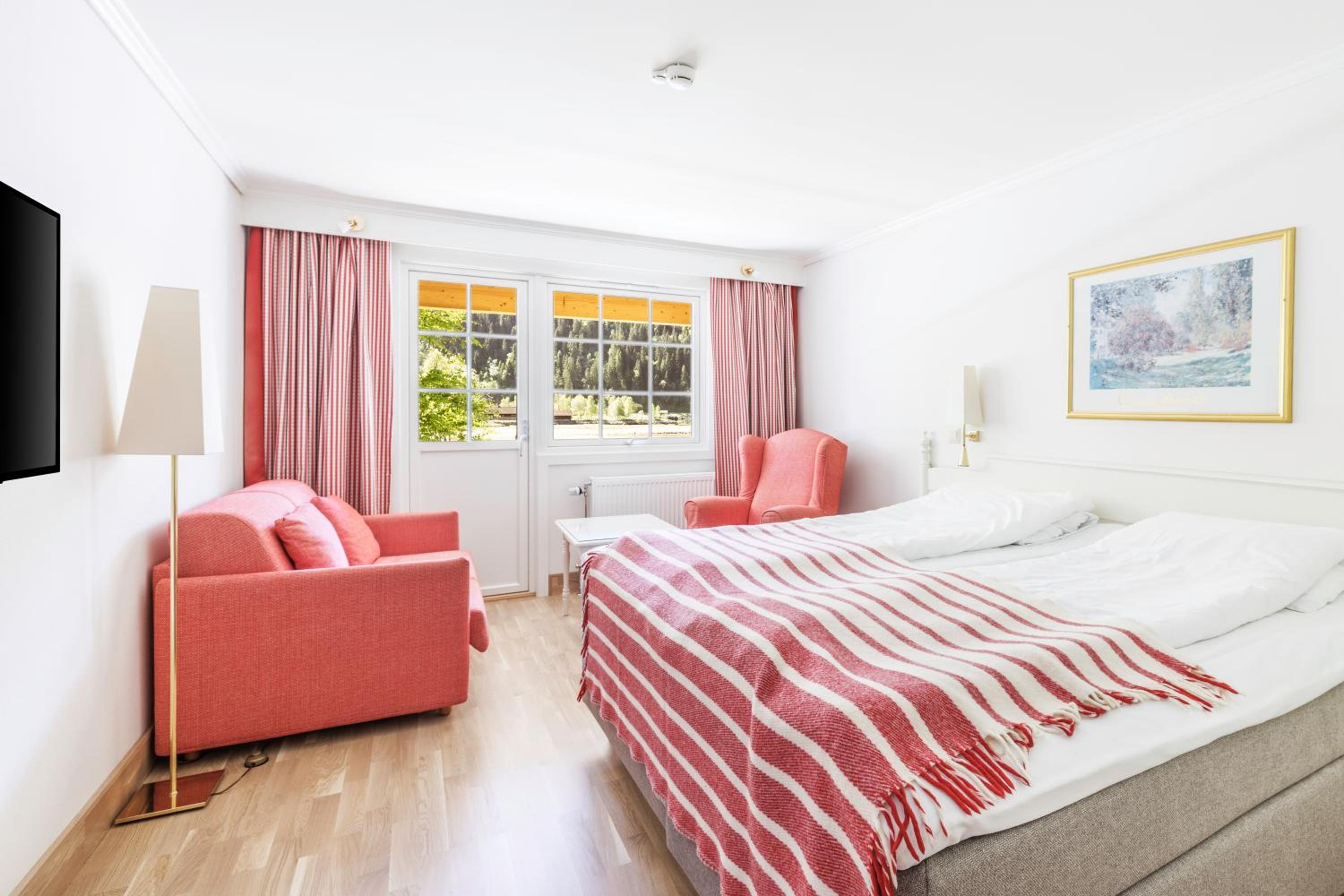 Double room with balcony and river view photo 3