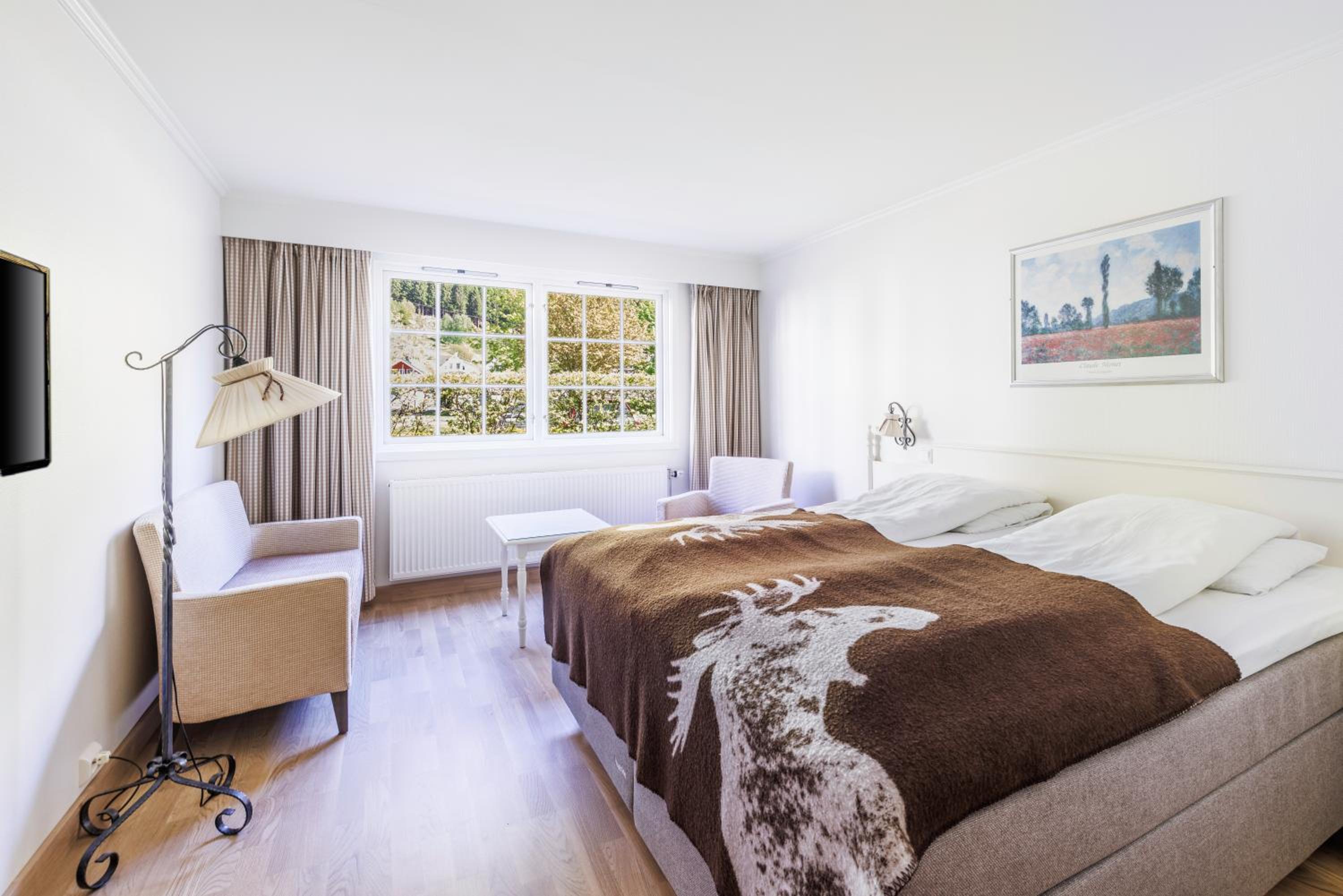 Twin Room with Mountain View photo 2