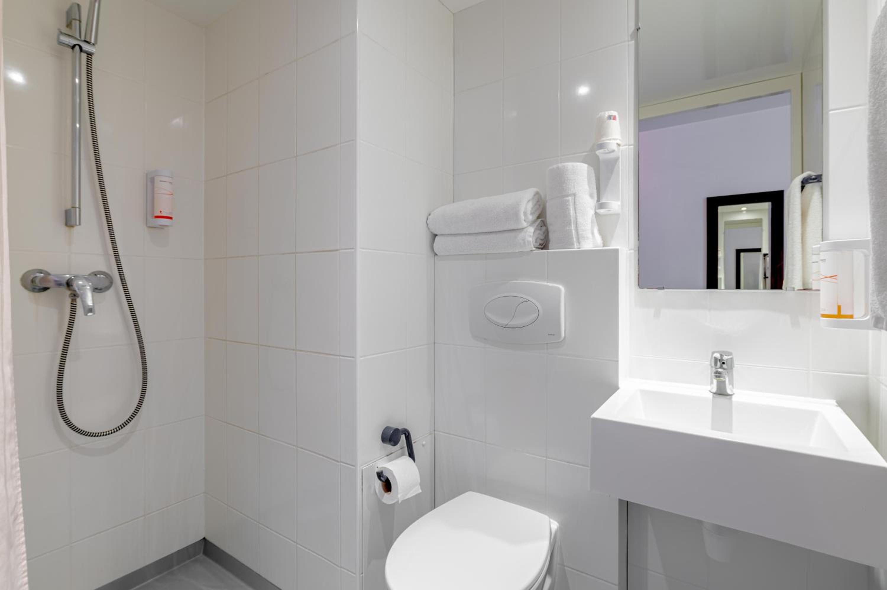 Double Room - Photo 3