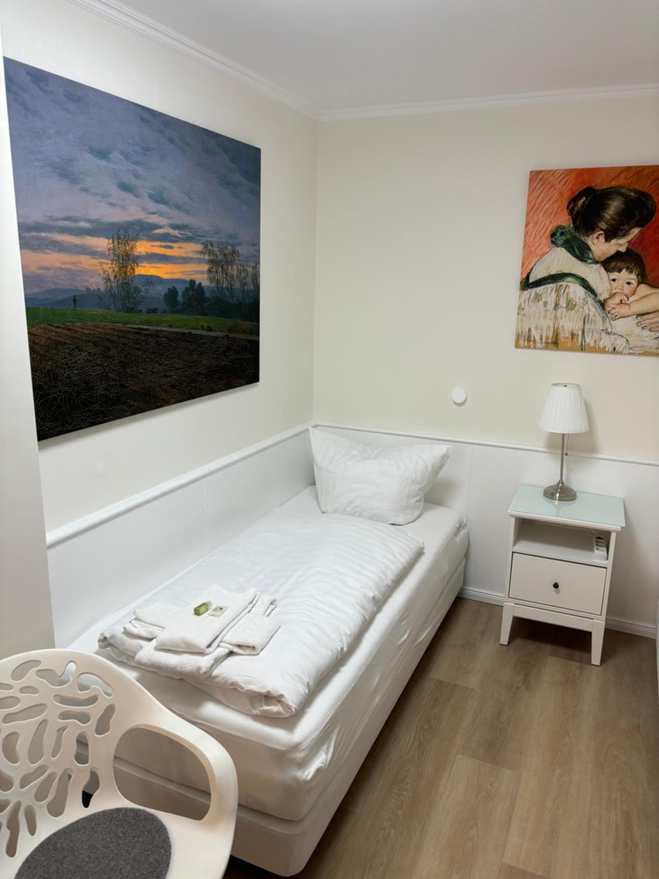 Double or Twin Room - Photo 12
