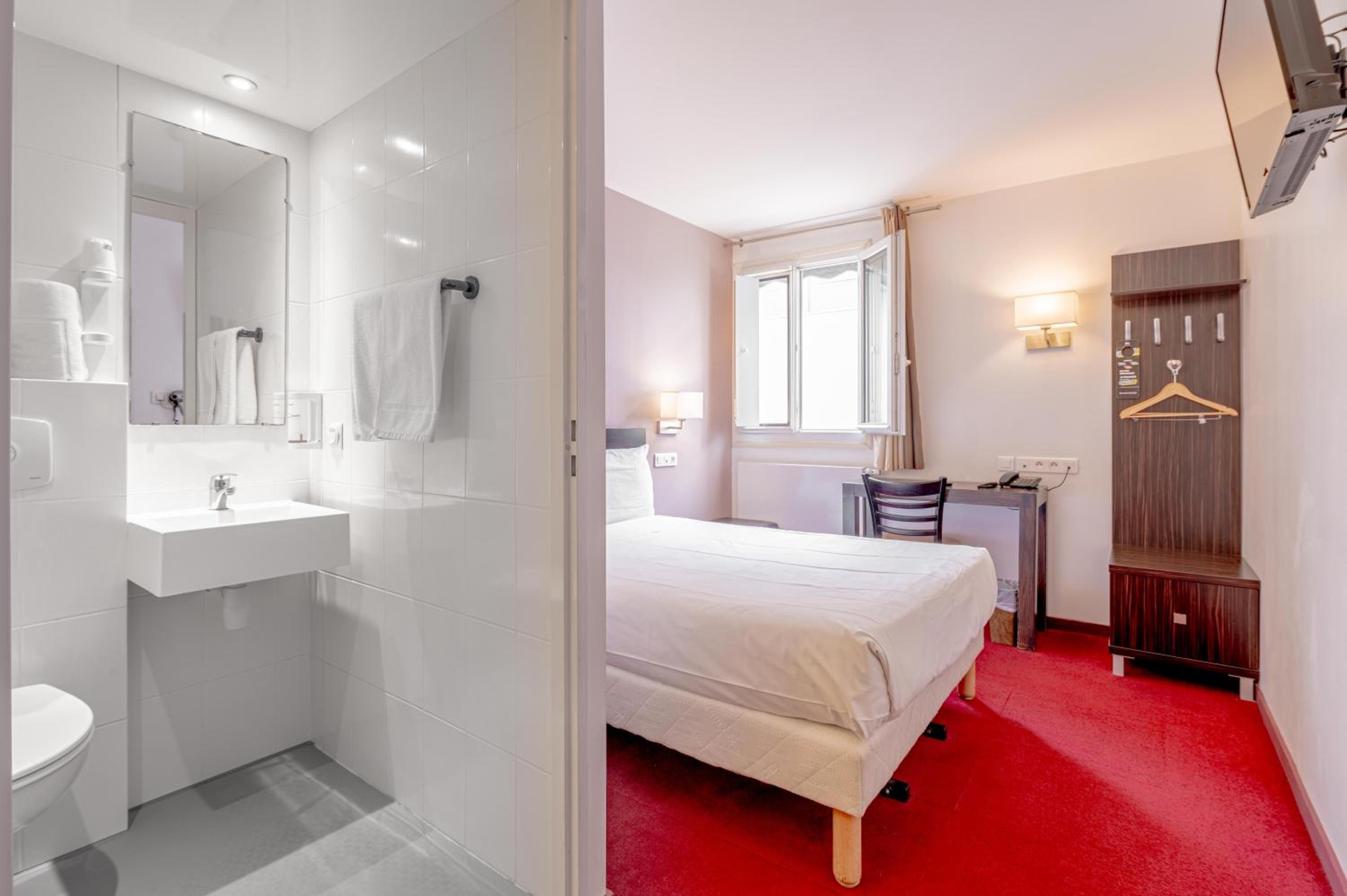 Double Room - Photo 5
