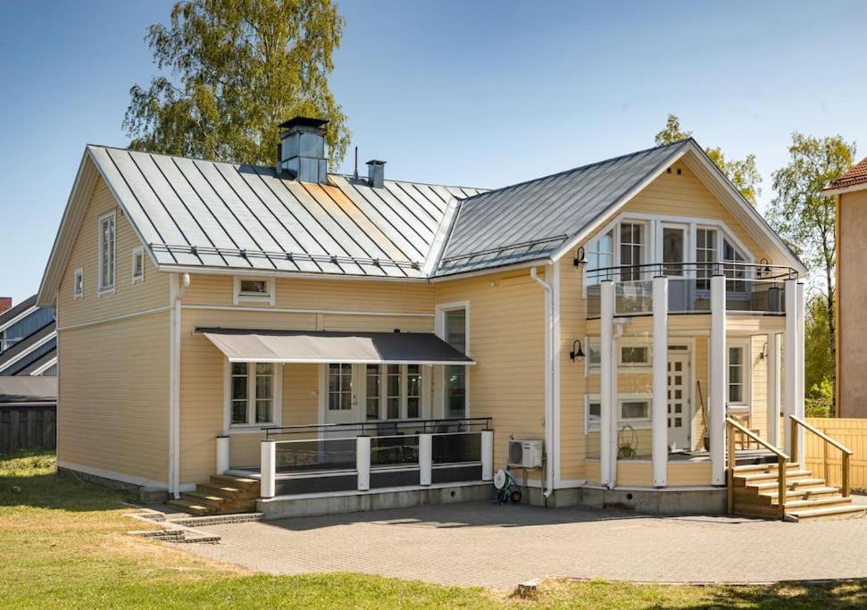 Villa photo 2