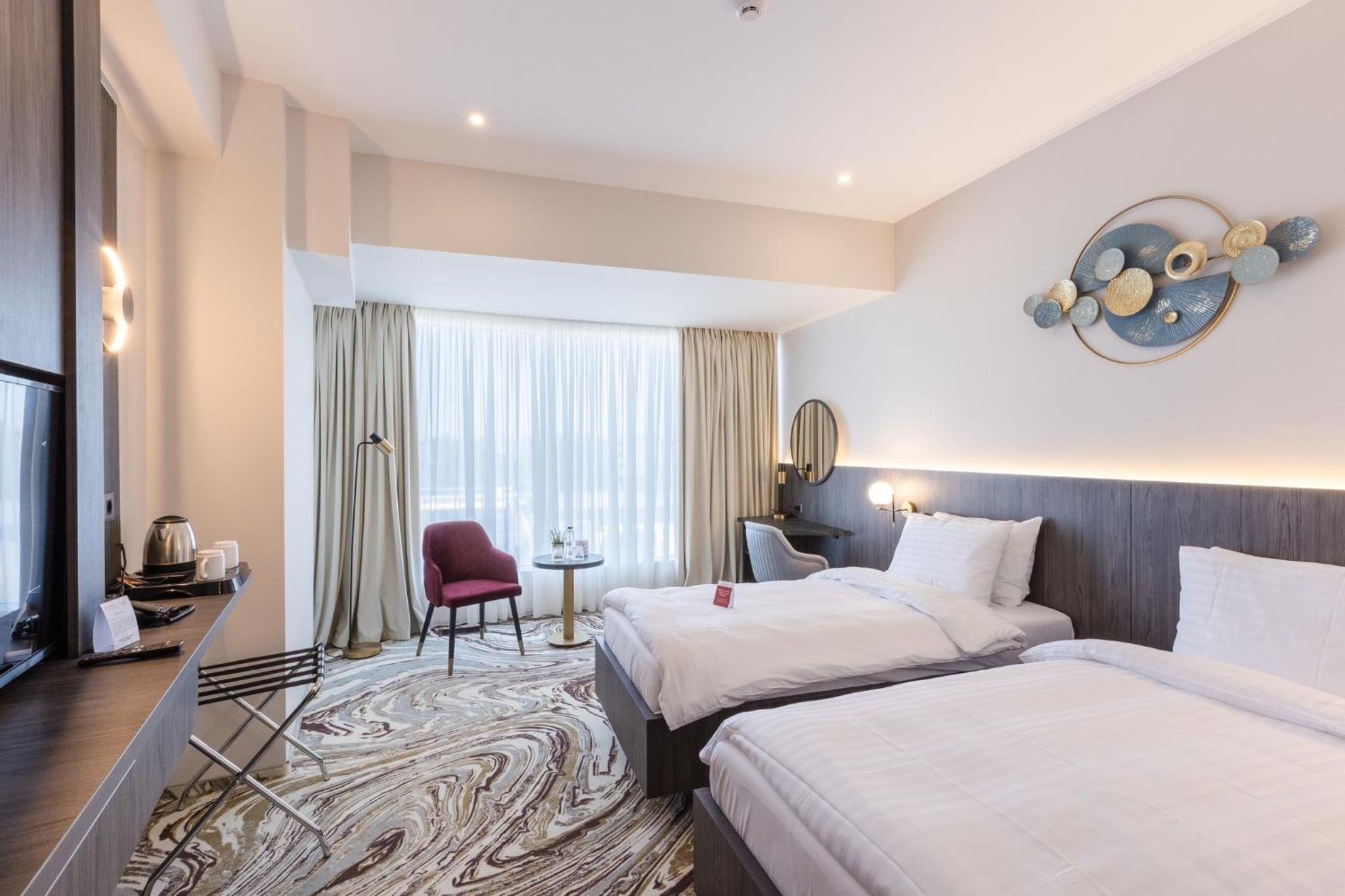Standard Twin Room - Photo 6