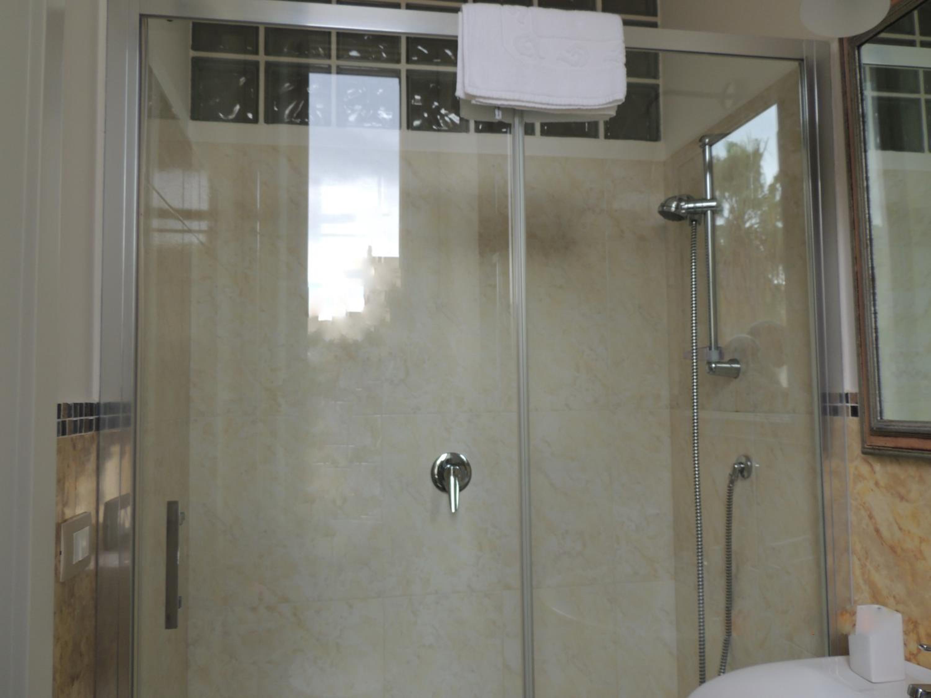 Triple Room with Balcony - Photo 2