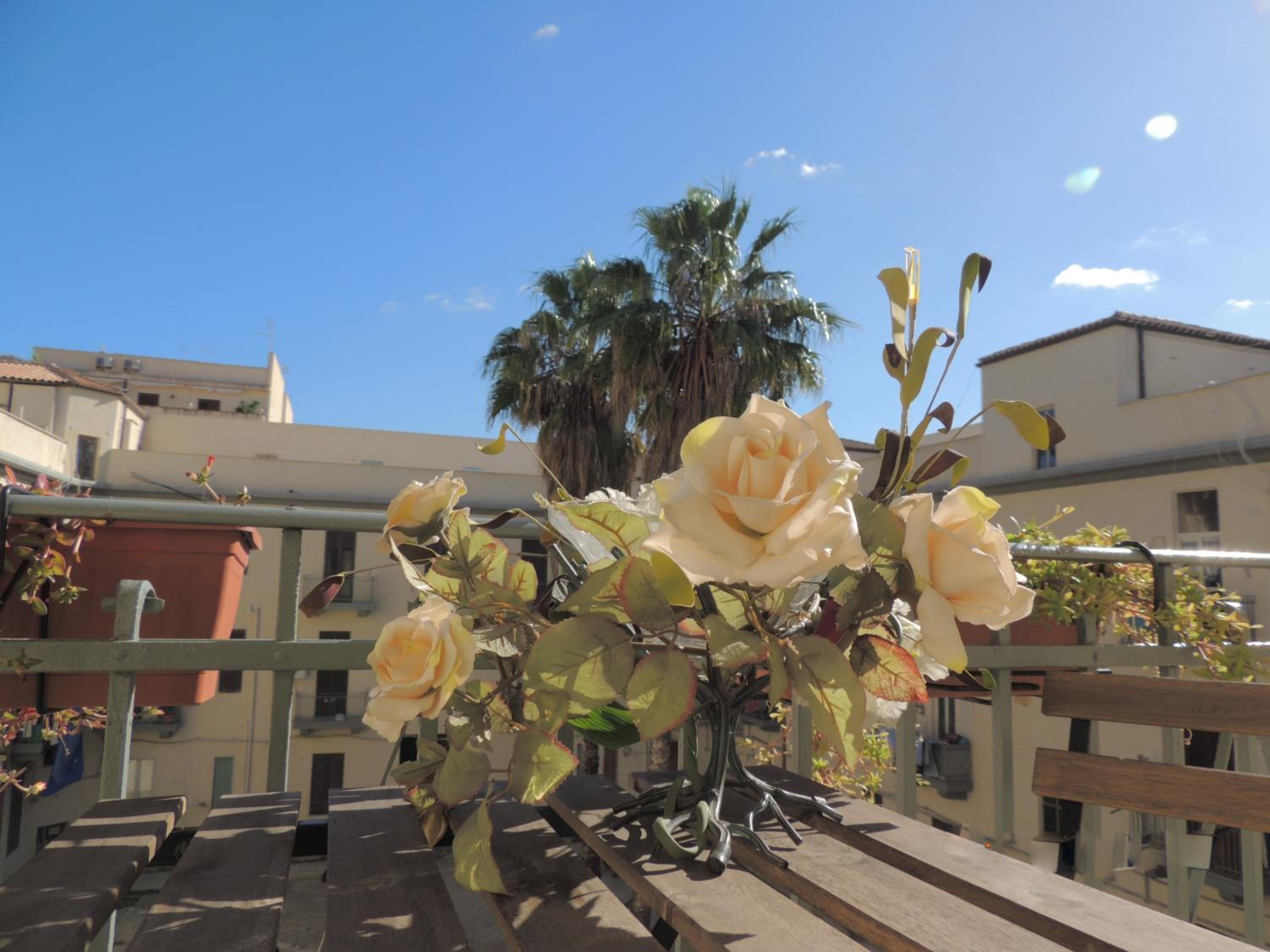Triple Room with Balcony - Photo 14