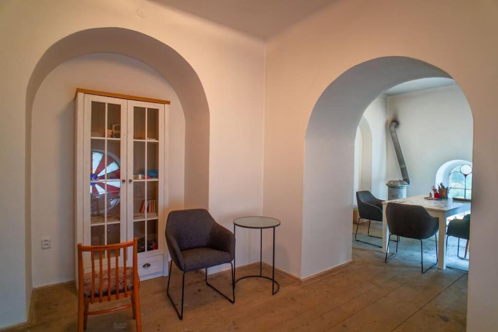 Three-Bedroom House photo 3