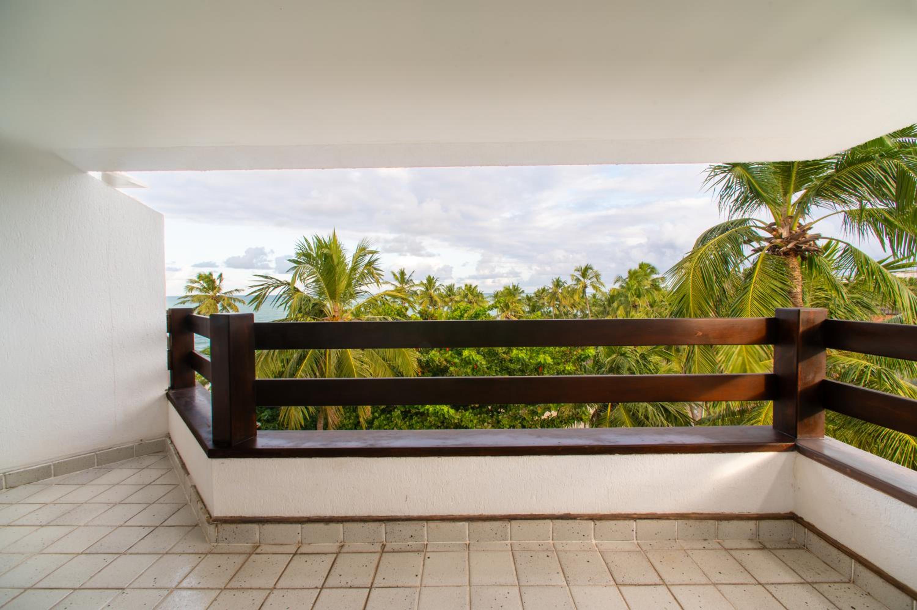 Superior Family Apartment - Split Level with Balcony and Sea view with living room